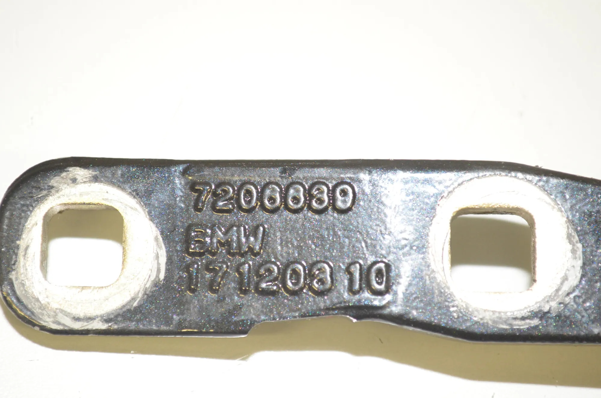 Left Side Bootlid Hinge – OEM 7206689 · BMW 5 Touring (F11) 530 d 2015 – 4