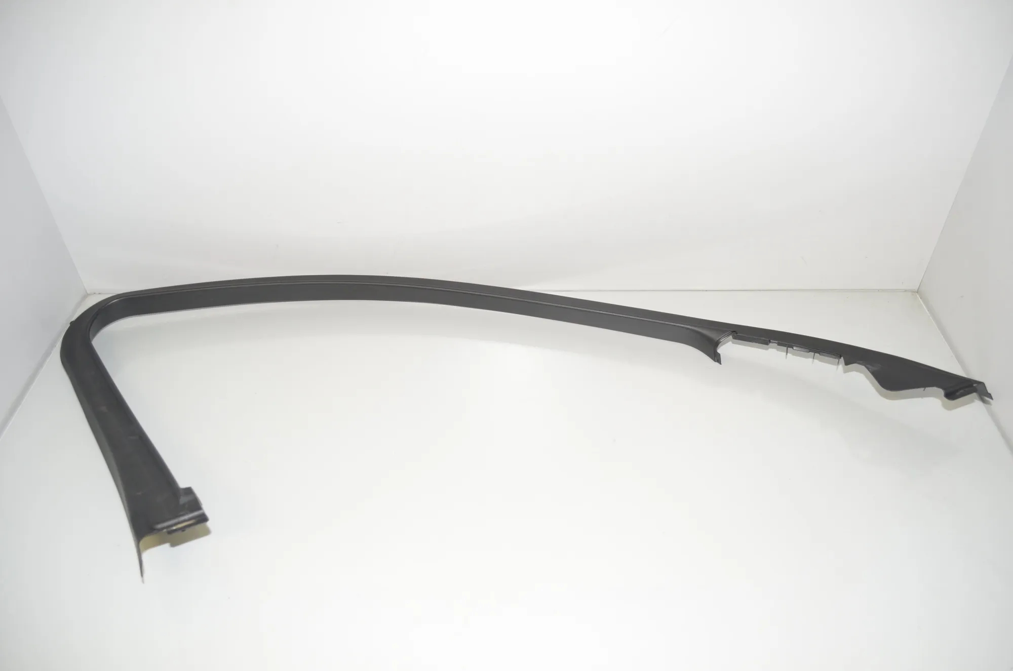 Front Left Door Panel Trim – OEM 7182011 · BMW 5 Touring (F11) 530 d 2015