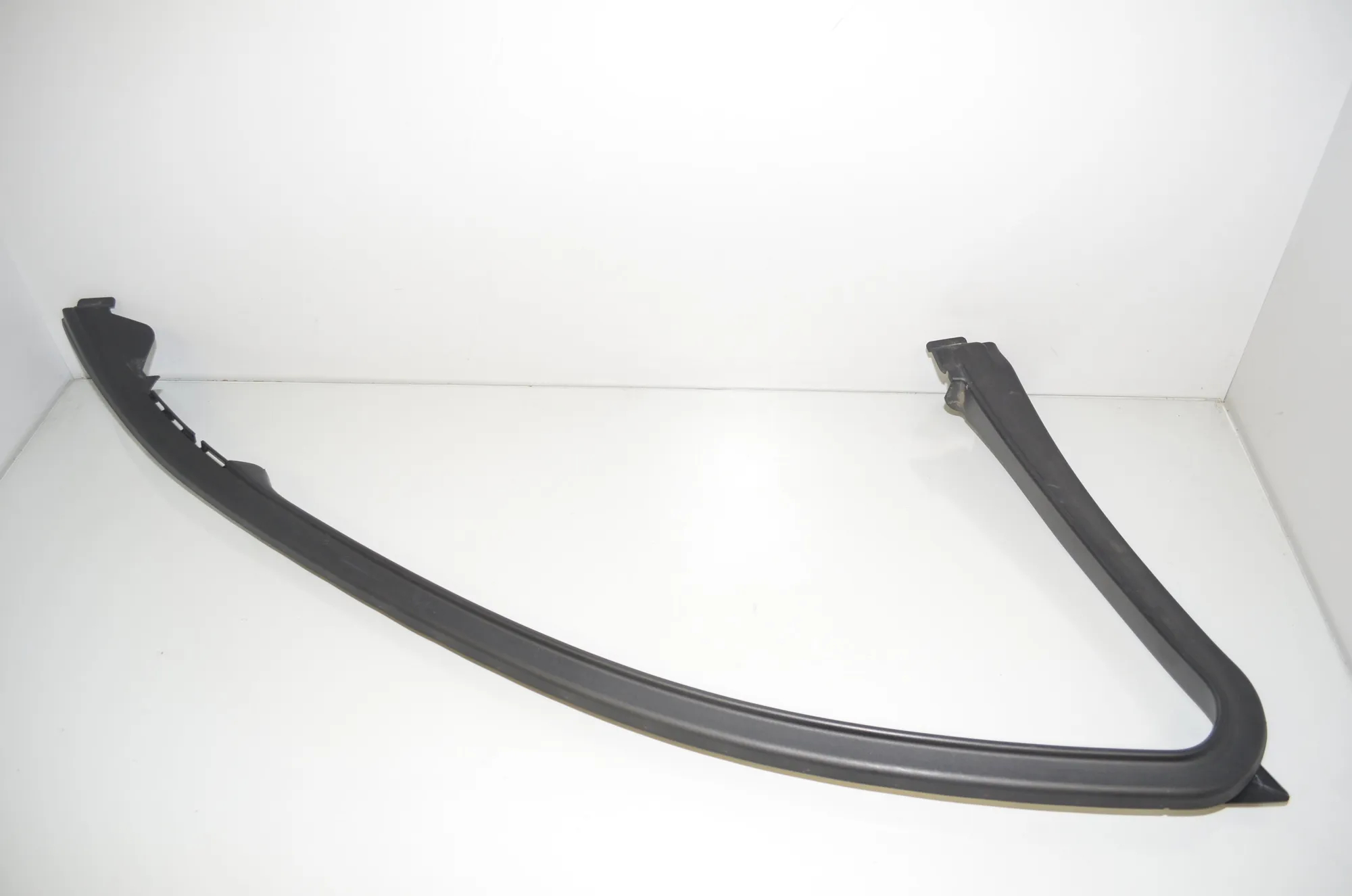 Front Left Door Panel Trim – OEM 7182011 · BMW 5 Touring (F11) 530 d 2015 – 2