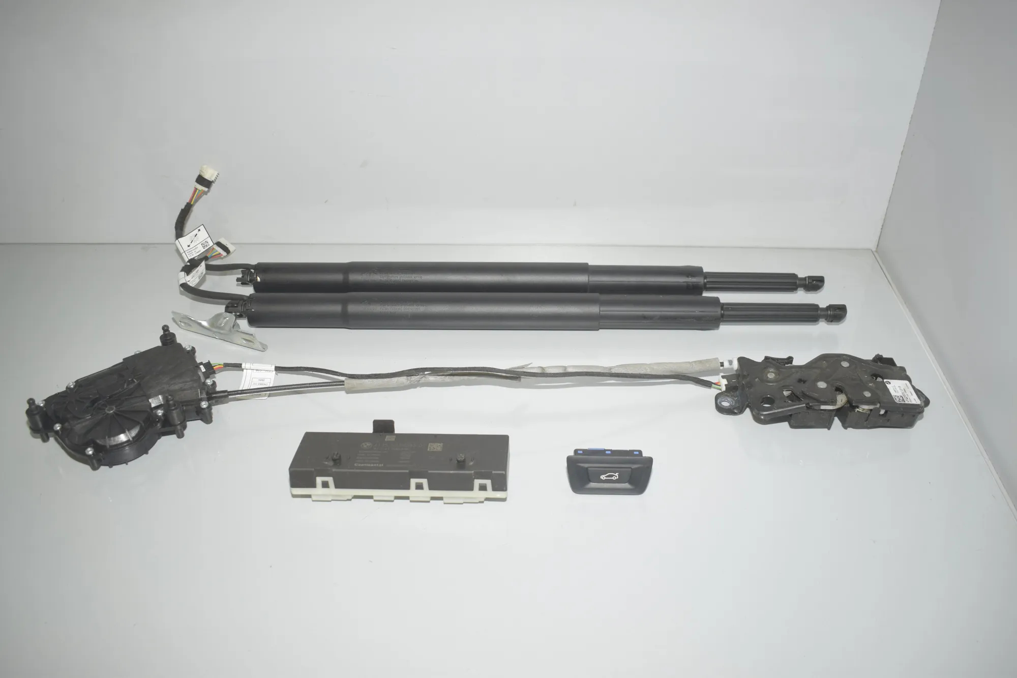 Electric Tailgate Opening Kit – OEM 5A19DB3 · BMW 3 Touring (G21) (2019 - -) 330 e Plug-in-Hybrid 2021