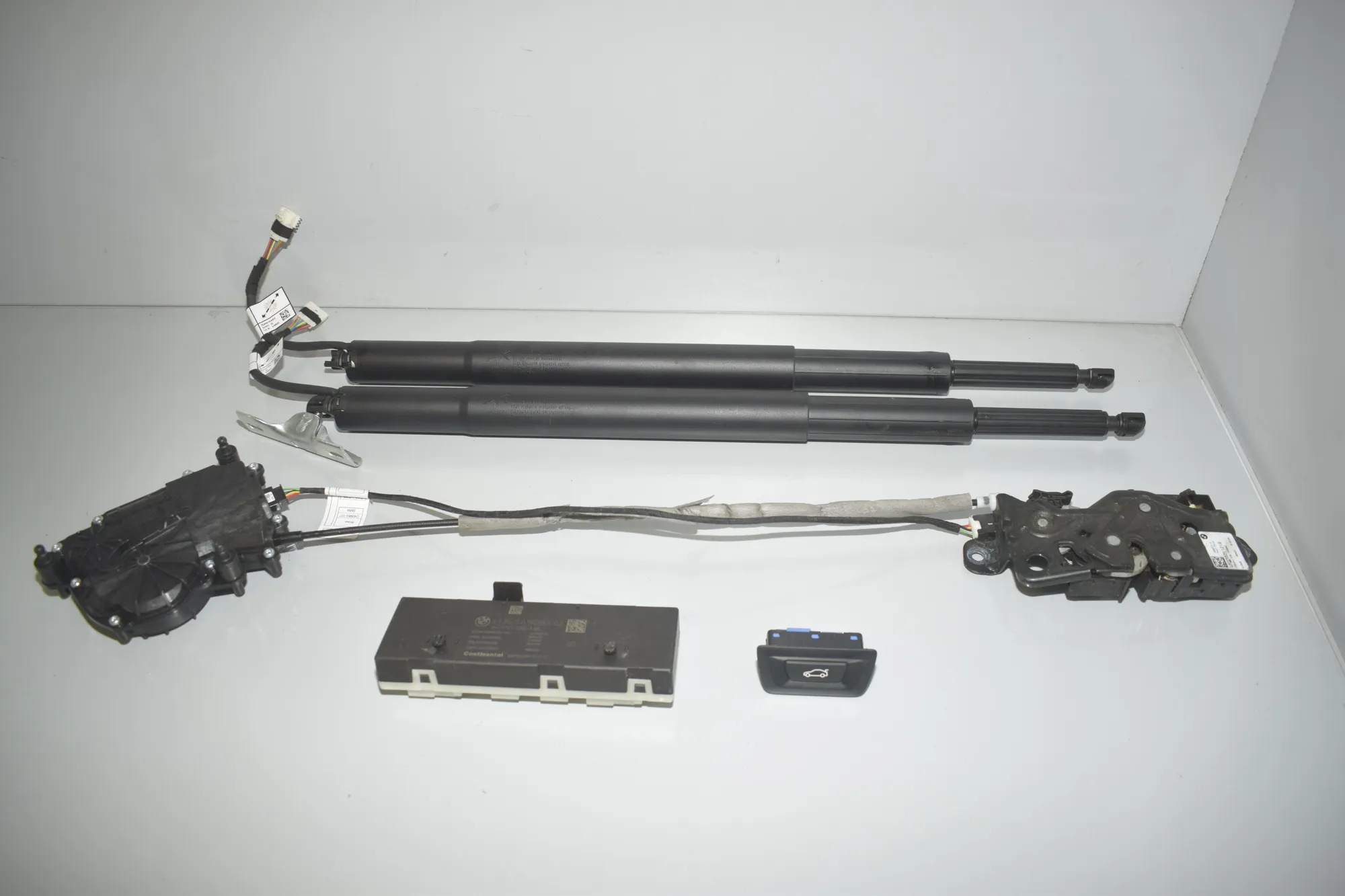 Electric Tailgate Opening Kit – OEM 5A19DB3 · BMW 3 Touring (G21) (2019 - -) 330 e Plug-in-Hybrid 2021 – 2
