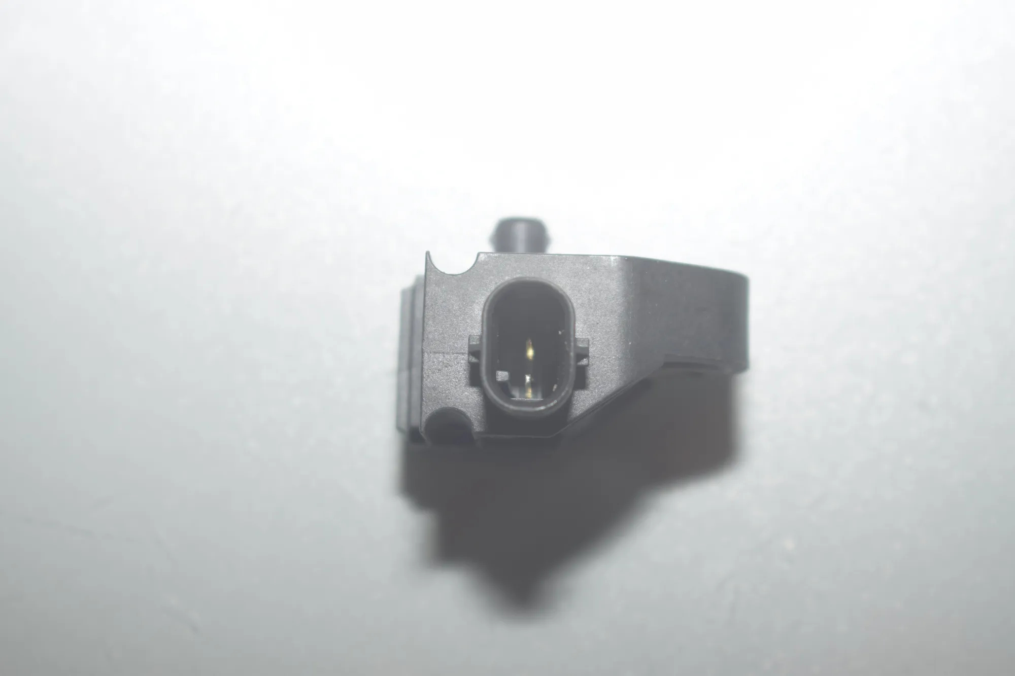 Left Side Impact Sensor – OEM 9496815 · BMW 3 Touring (G21) (2019 - -) 330 e Plug-in-Hybrid 2021 – 4