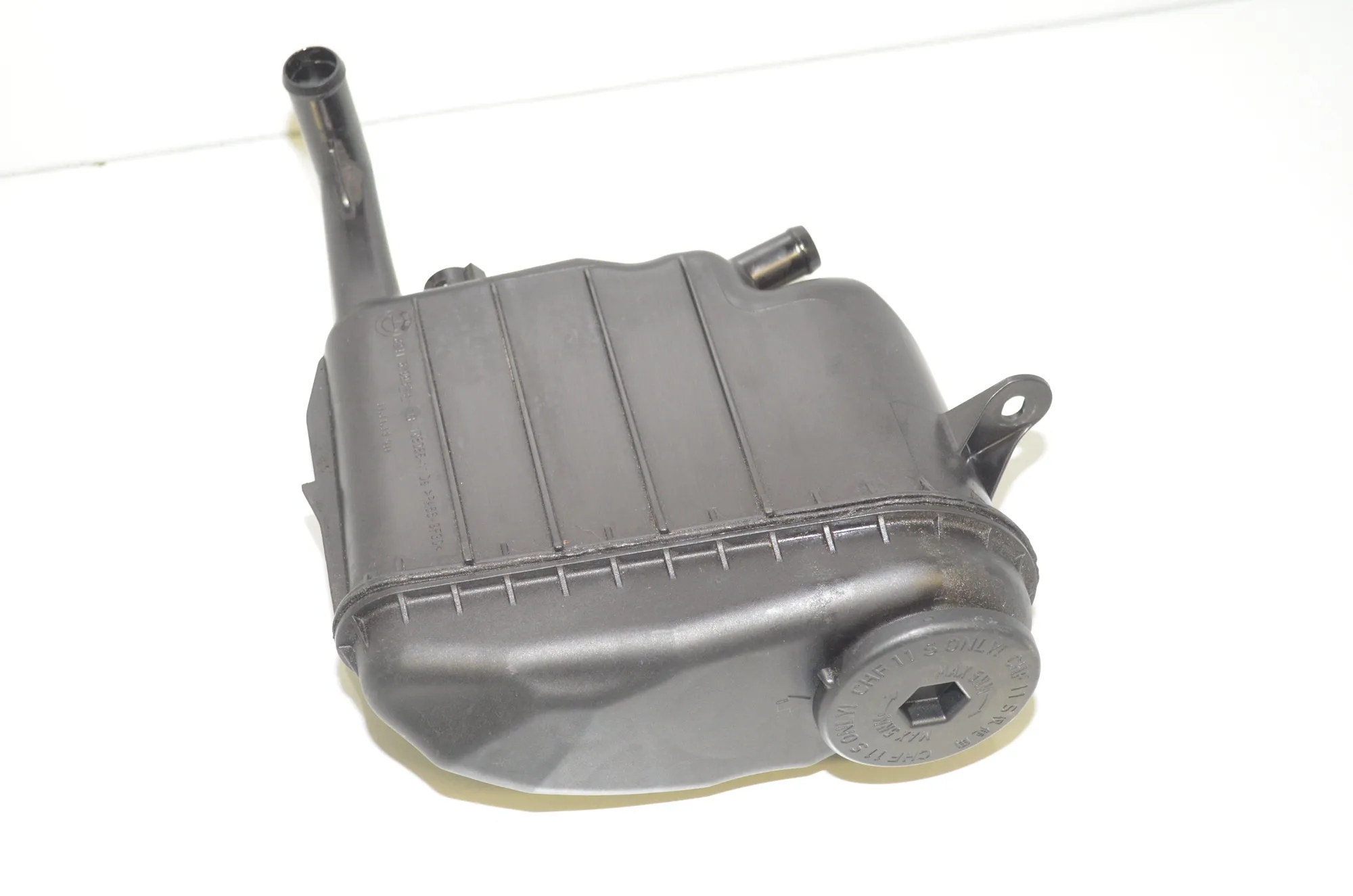 Power Steering Fluid Tank – OEM 6799589 · BMW 6 Gran Coupe (F06) 650 i xDrive 2013