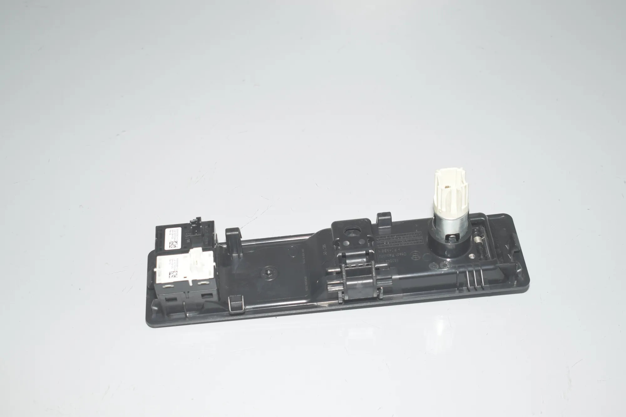 Other Interior Parts – OEM 6999586 · BMW 3 Touring (G21) (2019 - -) 330 e Plug-in-Hybrid 2021 – 4
