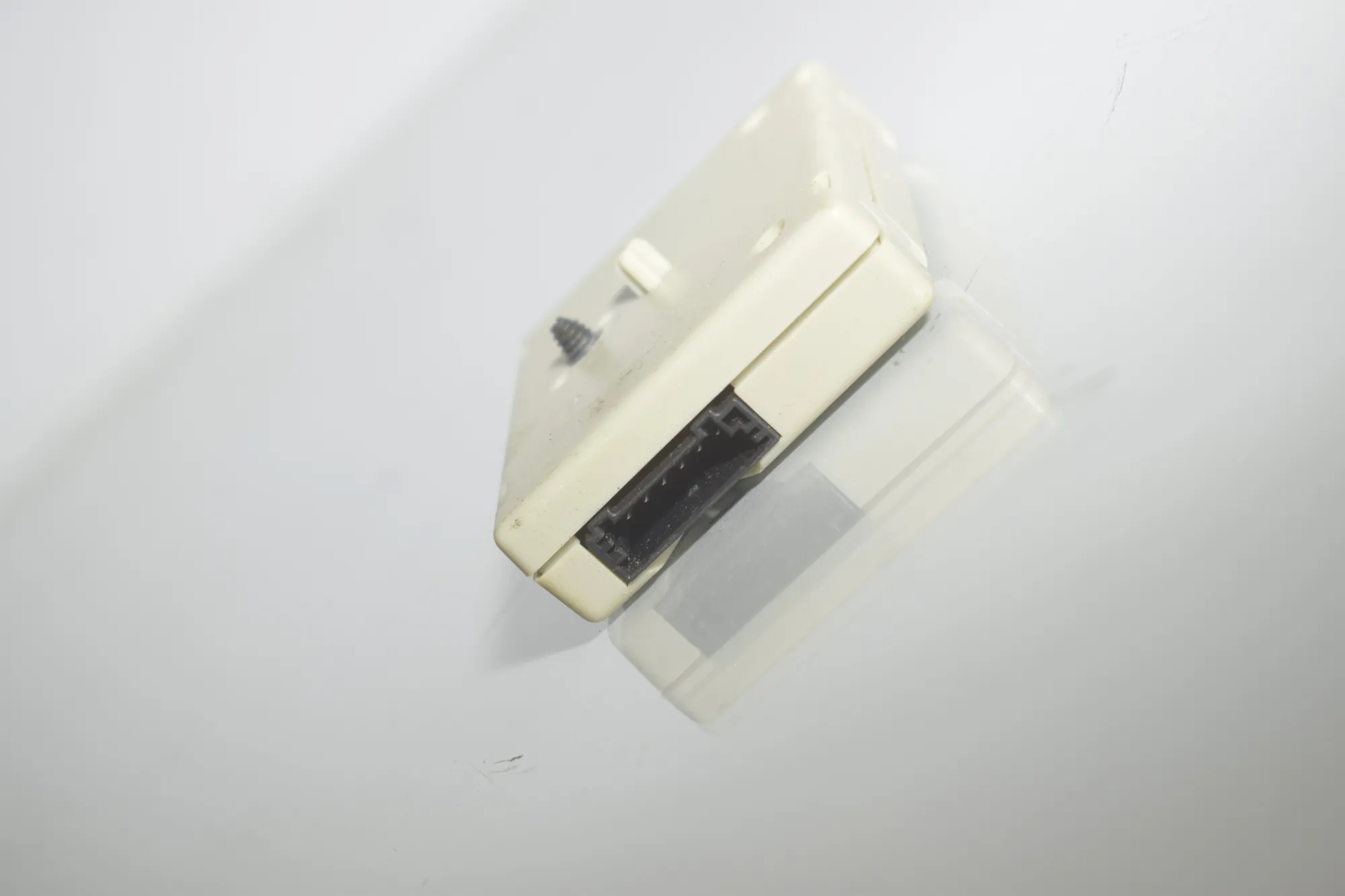 Antenna Amplifier – OEM 9261095 · BMW 6 Gran Coupe (F06) 650 i xDrive 2013 – 3