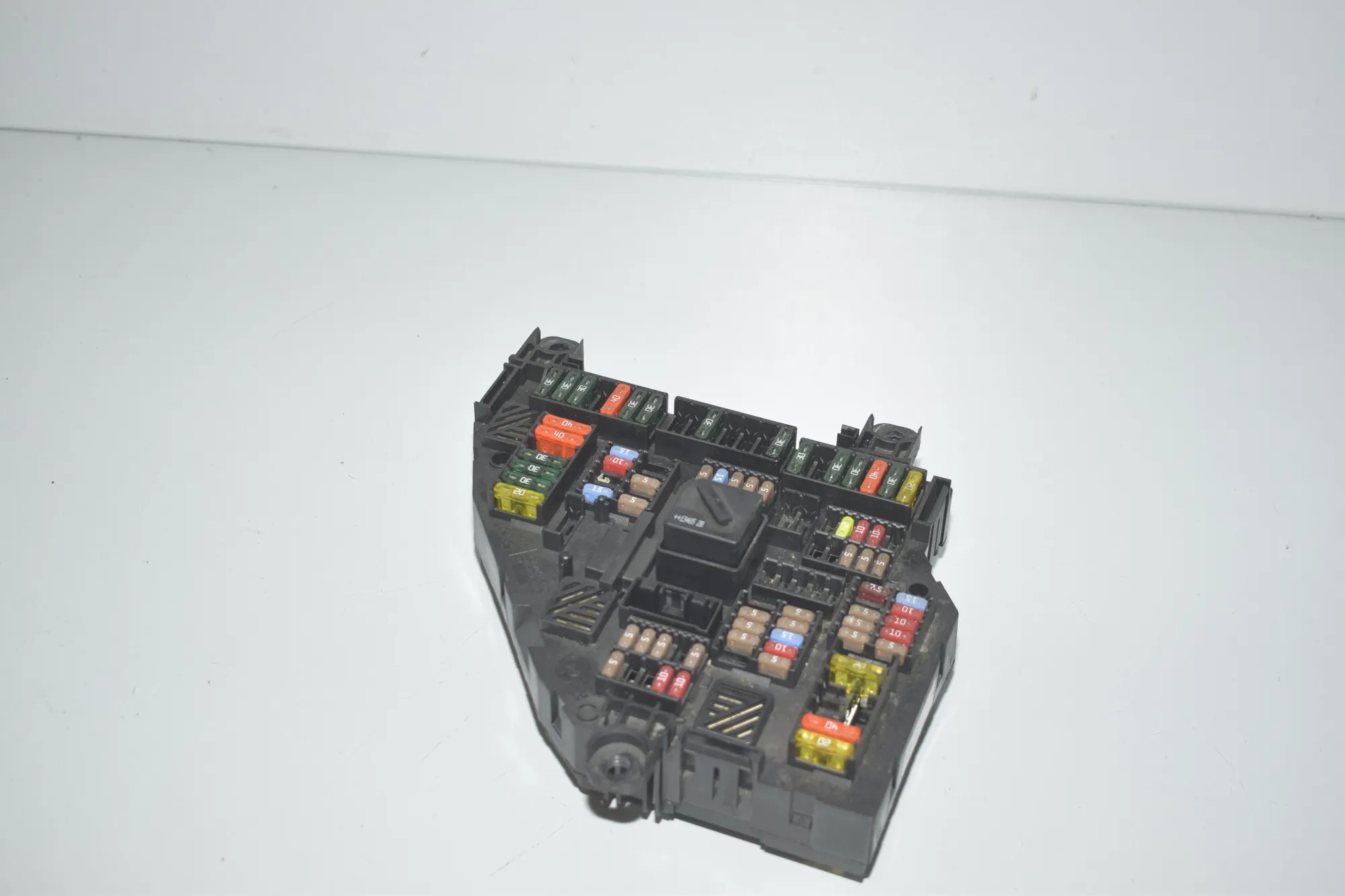 Fuse Box – OEM 9264923 · BMW 6 Gran Coupe (F06) 650 i xDrive 2013 – 2