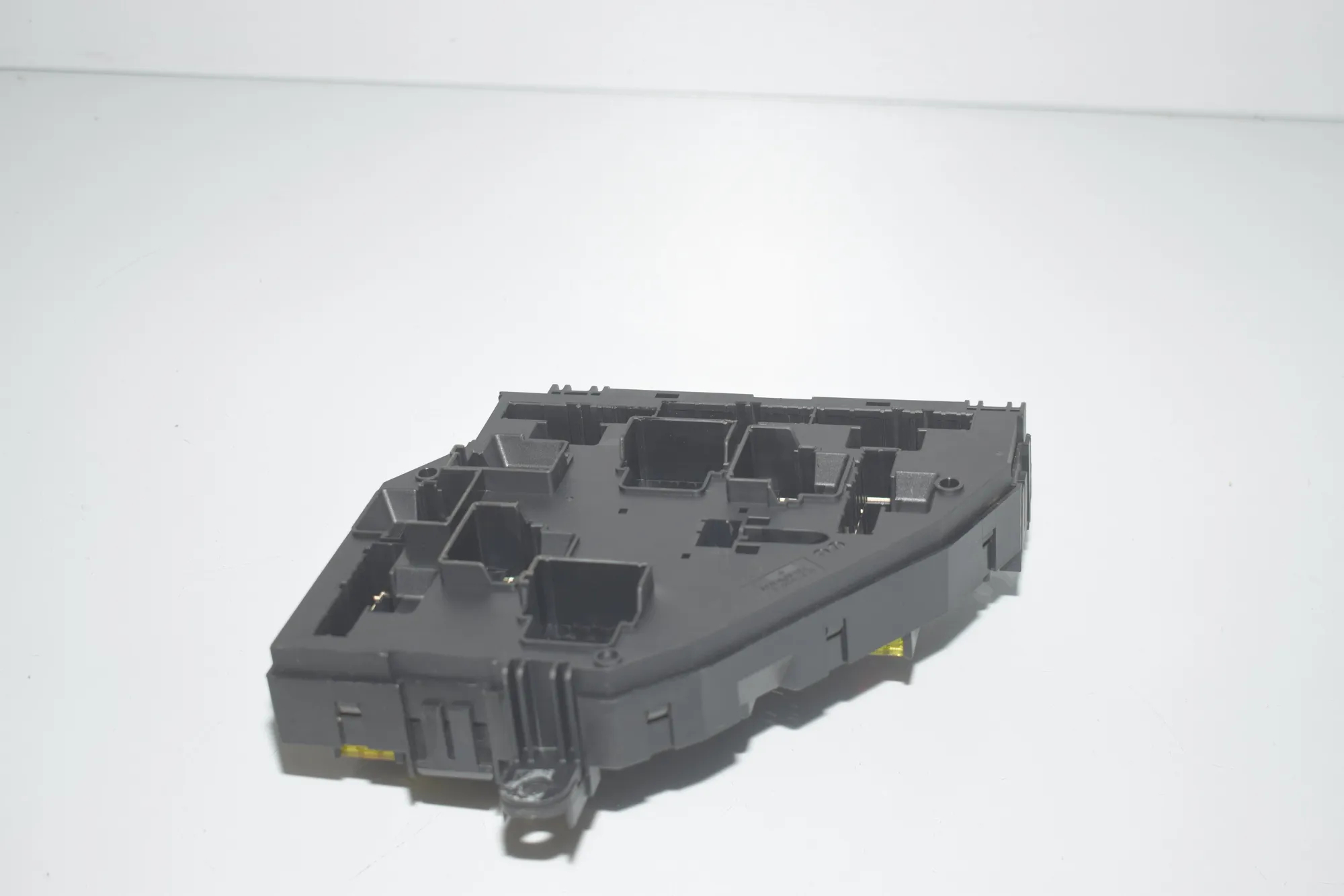 Fuse Box – OEM 9264923 · BMW 6 Gran Coupe (F06) 650 i xDrive 2013 – 3