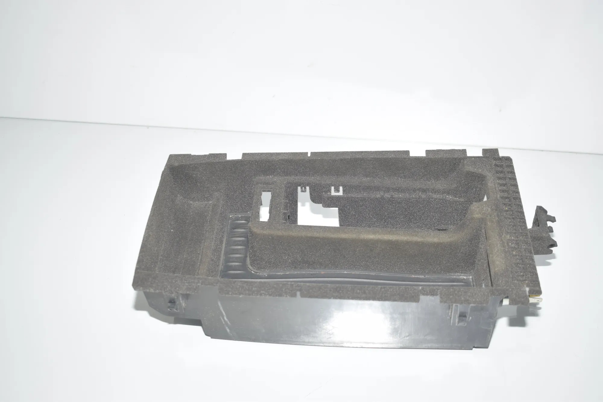 Other Interior Parts – OEM 9237101 · BMW 6 Gran Coupe (F06) 650 i xDrive 2013 – 2