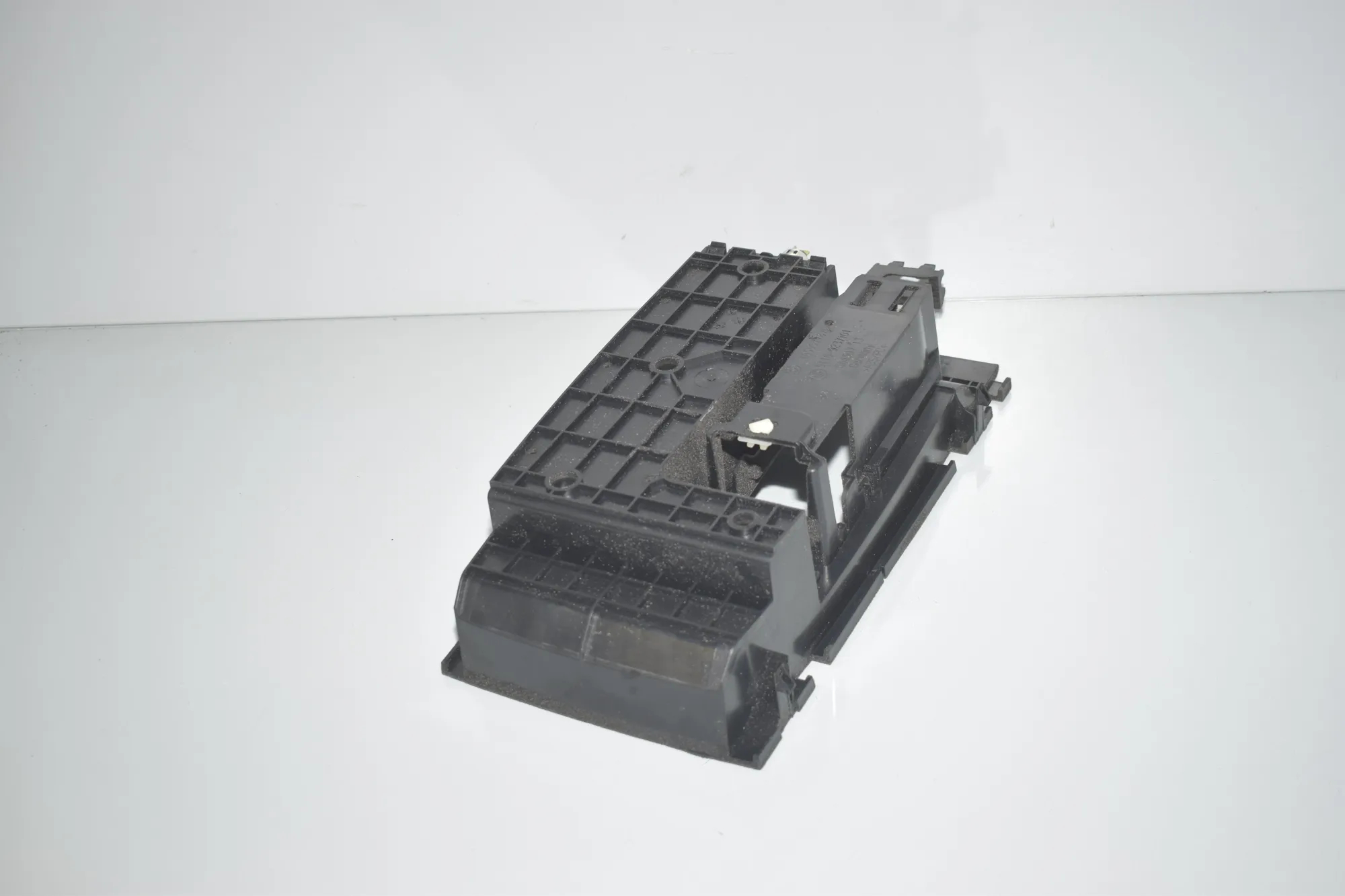 Other Interior Parts – OEM 9237101 · BMW 6 Gran Coupe (F06) 650 i xDrive 2013 – 3