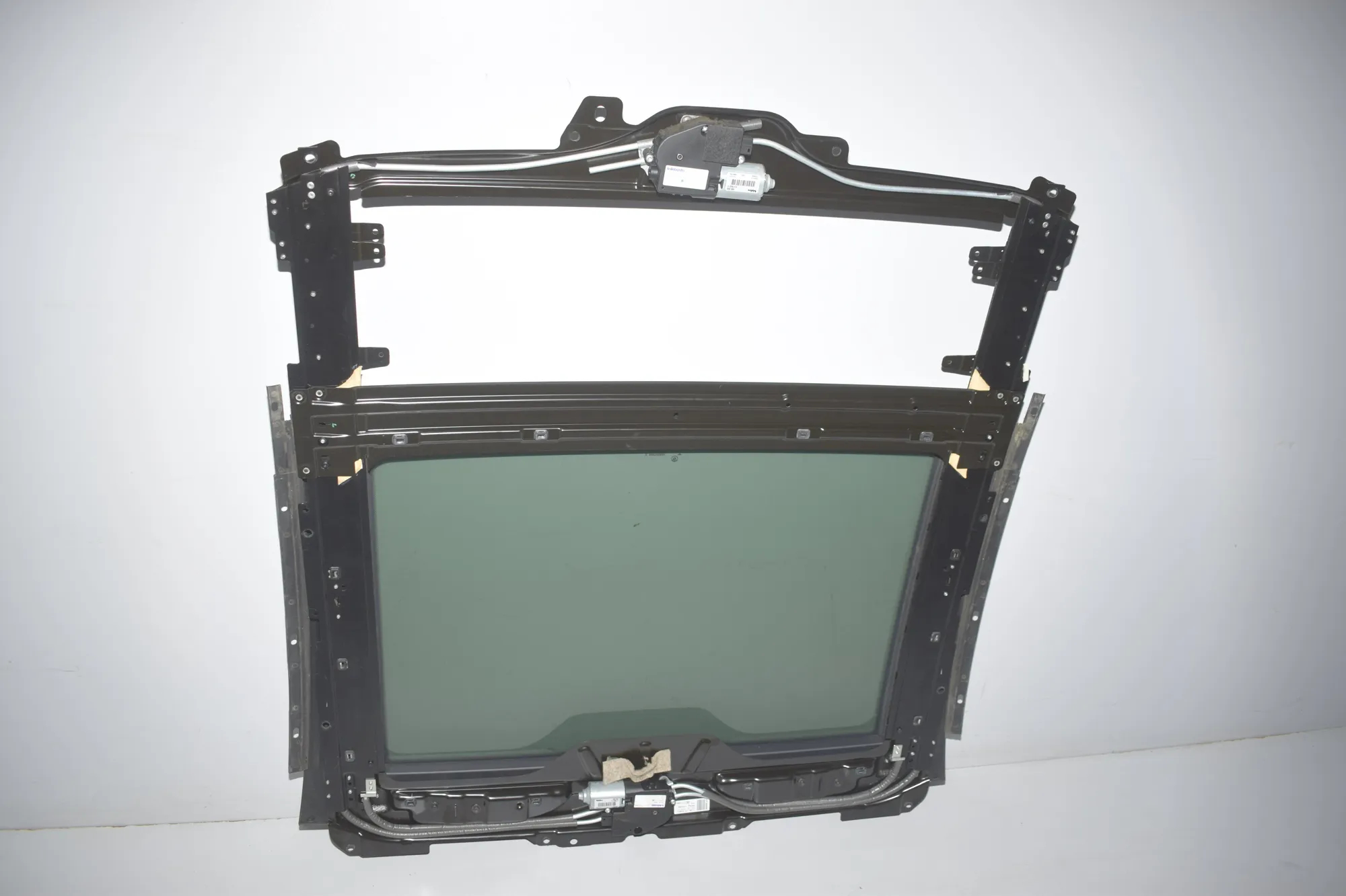 Sunroof · BMW 6 Gran Coupe (F06) 650 i xDrive 2013 – 7