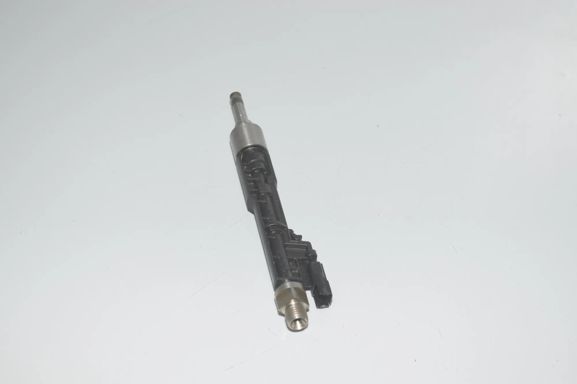 Fuel Injector – OEM 7645956 · BMW 6 Gran Coupe (F06) 650 i xDrive 2013 – 4