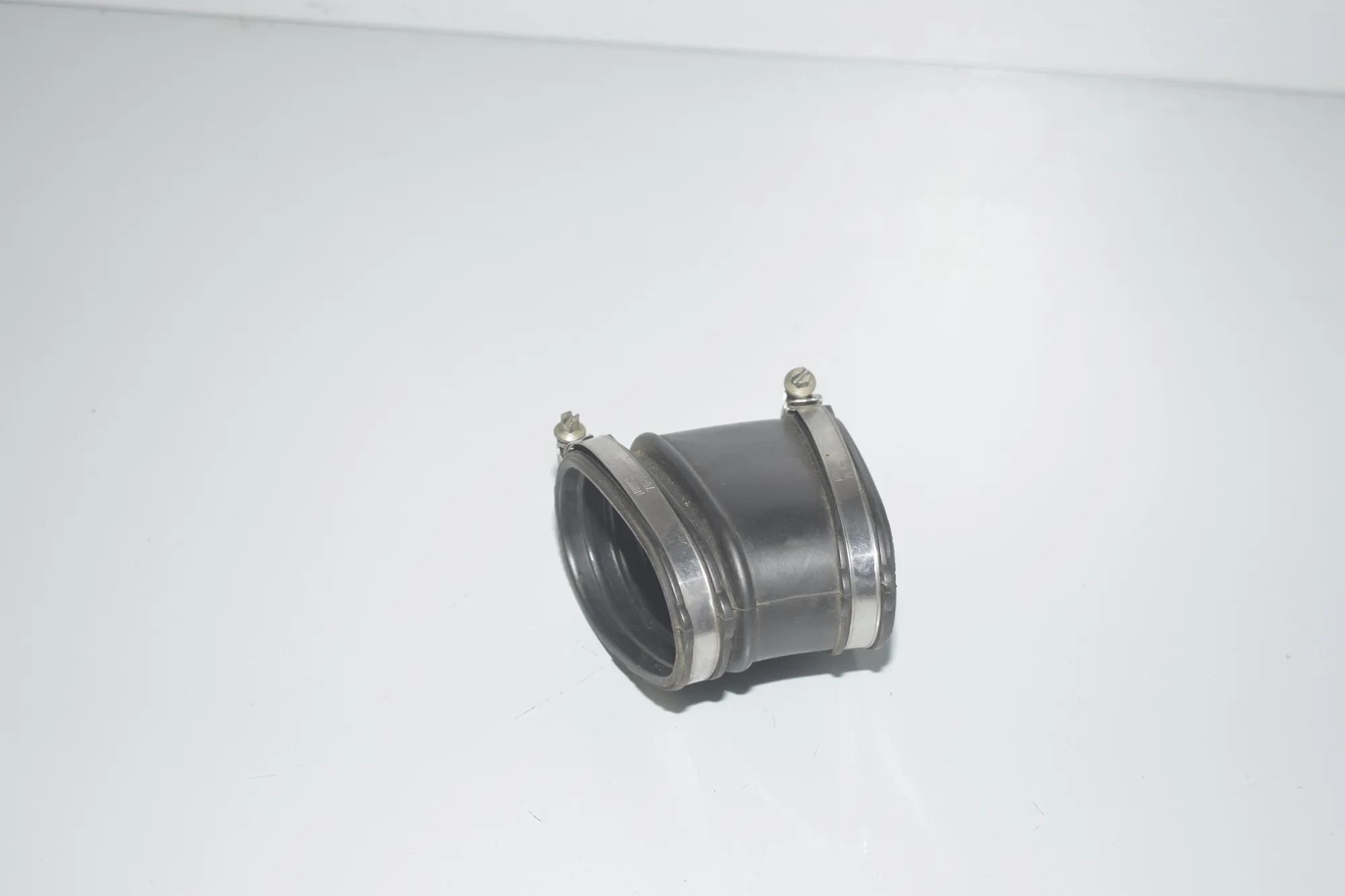 Air Intake Hose Pipe – OEM 7577475 · BMW 6 Gran Coupe (F06) 650 i xDrive 2013 – 3