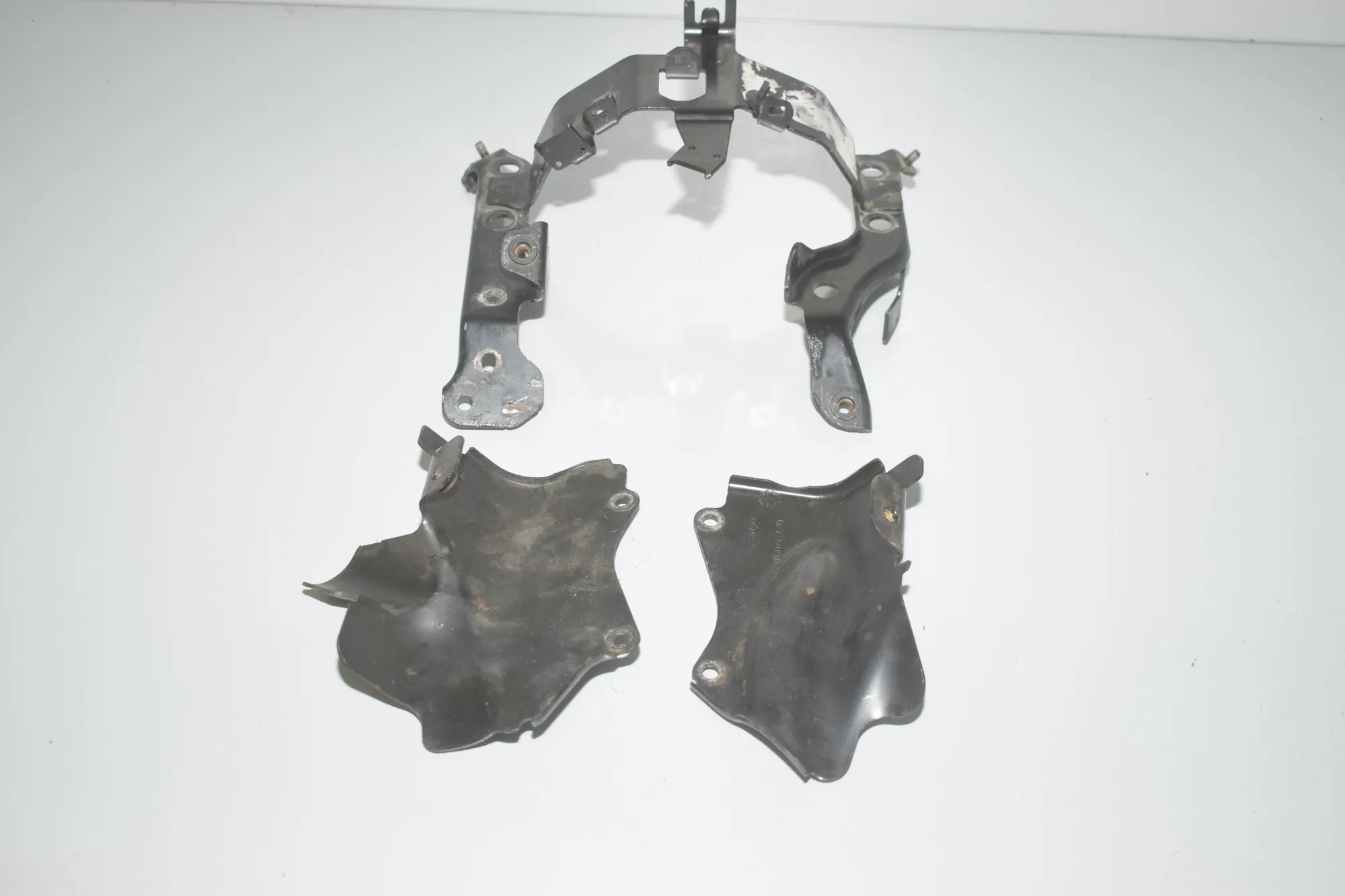 Bracket – OEM 7606025 · BMW 6 Gran Coupe (F06) 650 i xDrive 2013