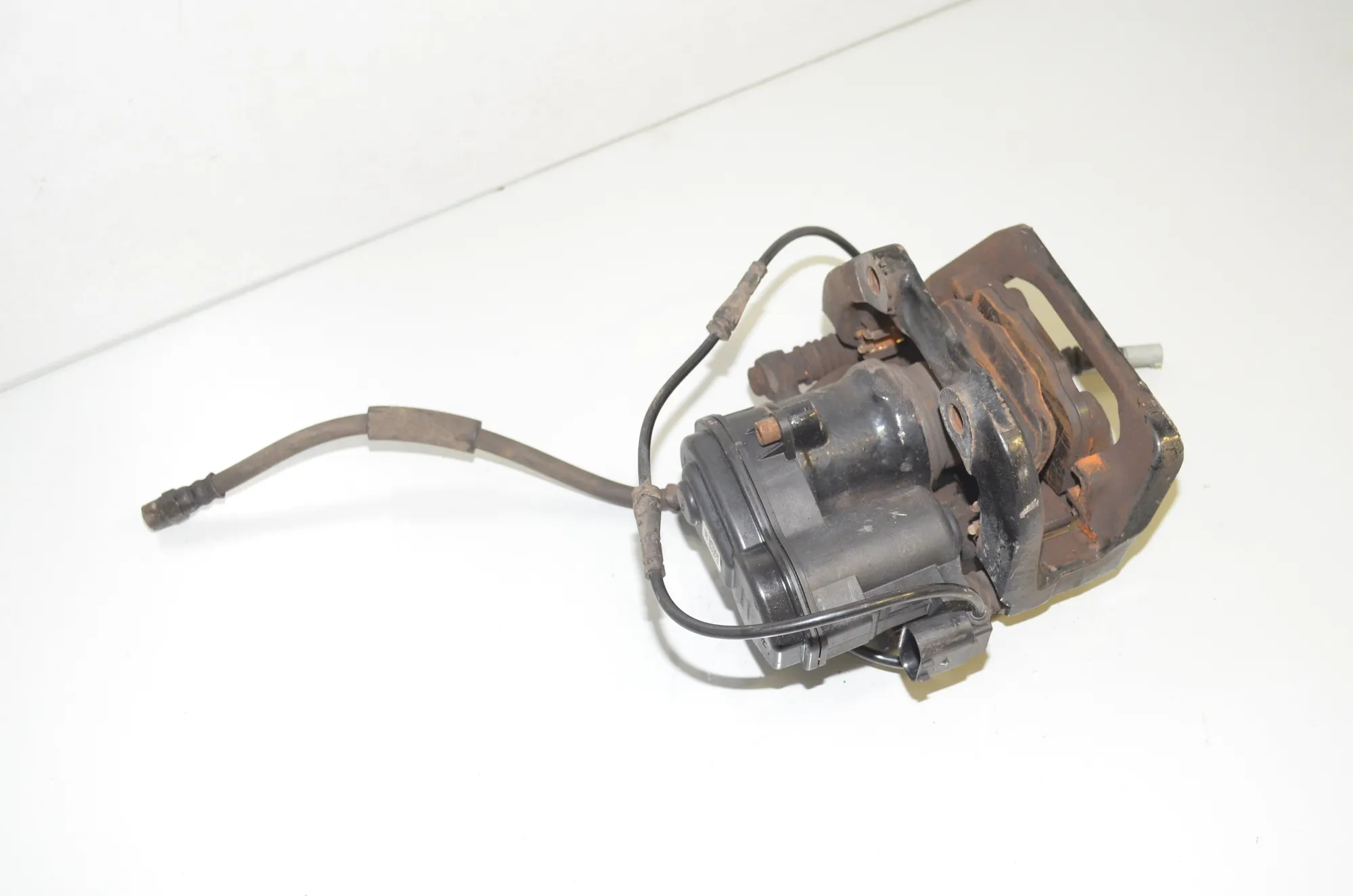 Rear Right Brake Caliper – OEM 7846694 · BMW 6 Gran Coupe (F06) 650 i xDrive 2013 – 3