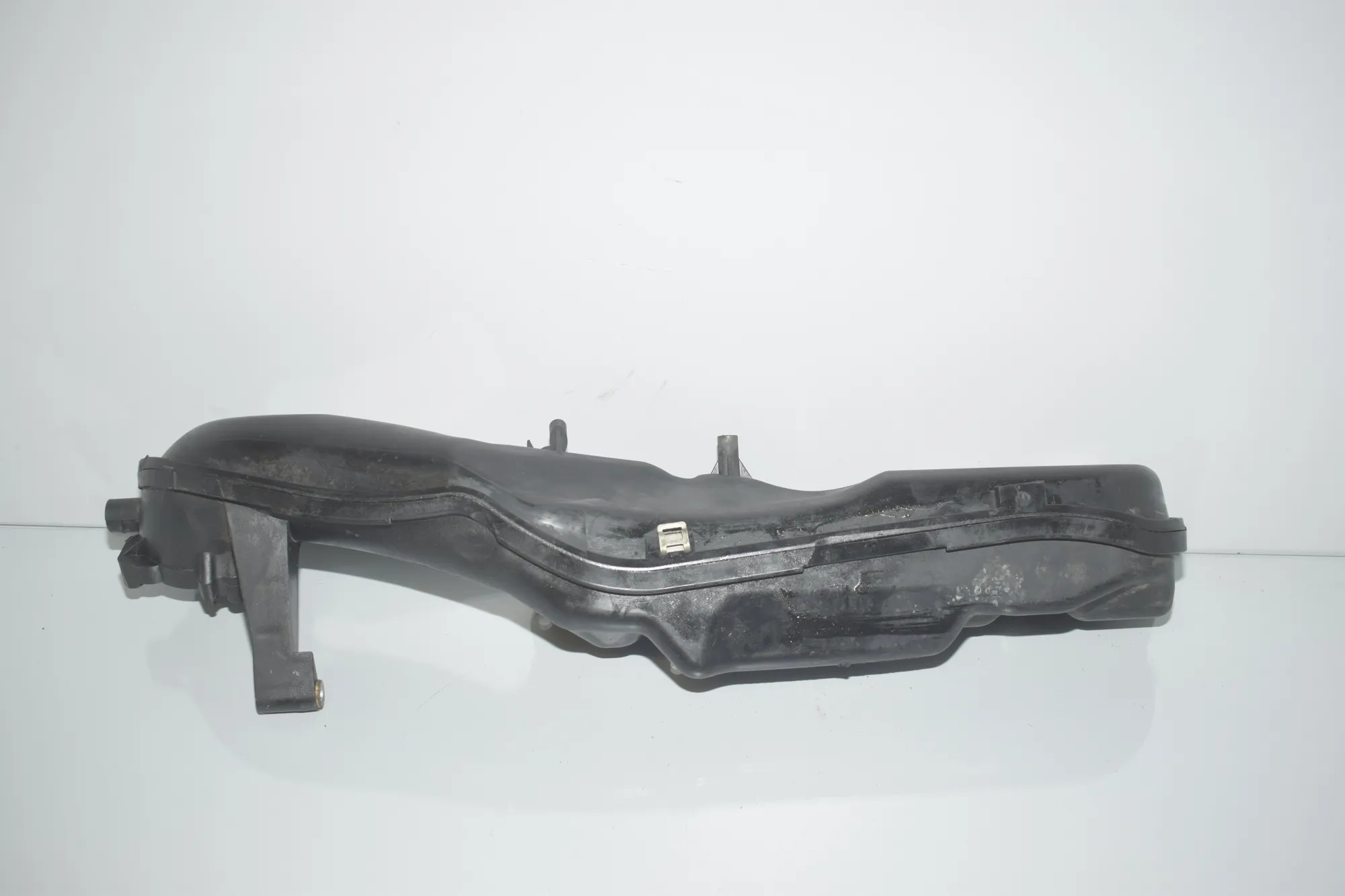 Intake Manifold – OEM 70517457 · BMW 6 Gran Coupe (F06) 650 i xDrive 2013 – 3