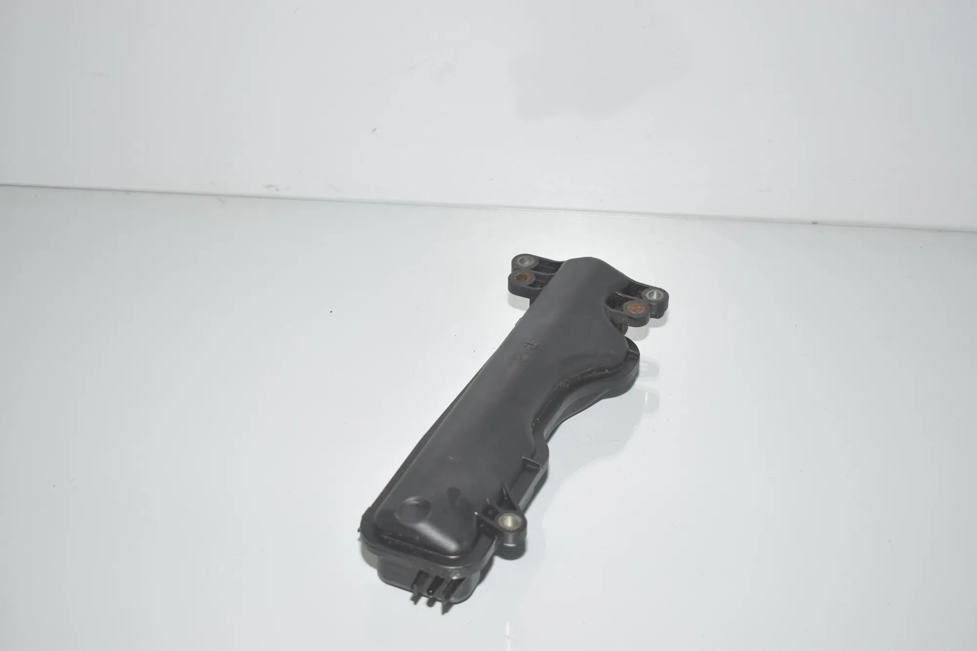 Vacuum Tank – OEM 7605374 · BMW 6 Gran Coupe (F06) 650 i xDrive 2013 – 3