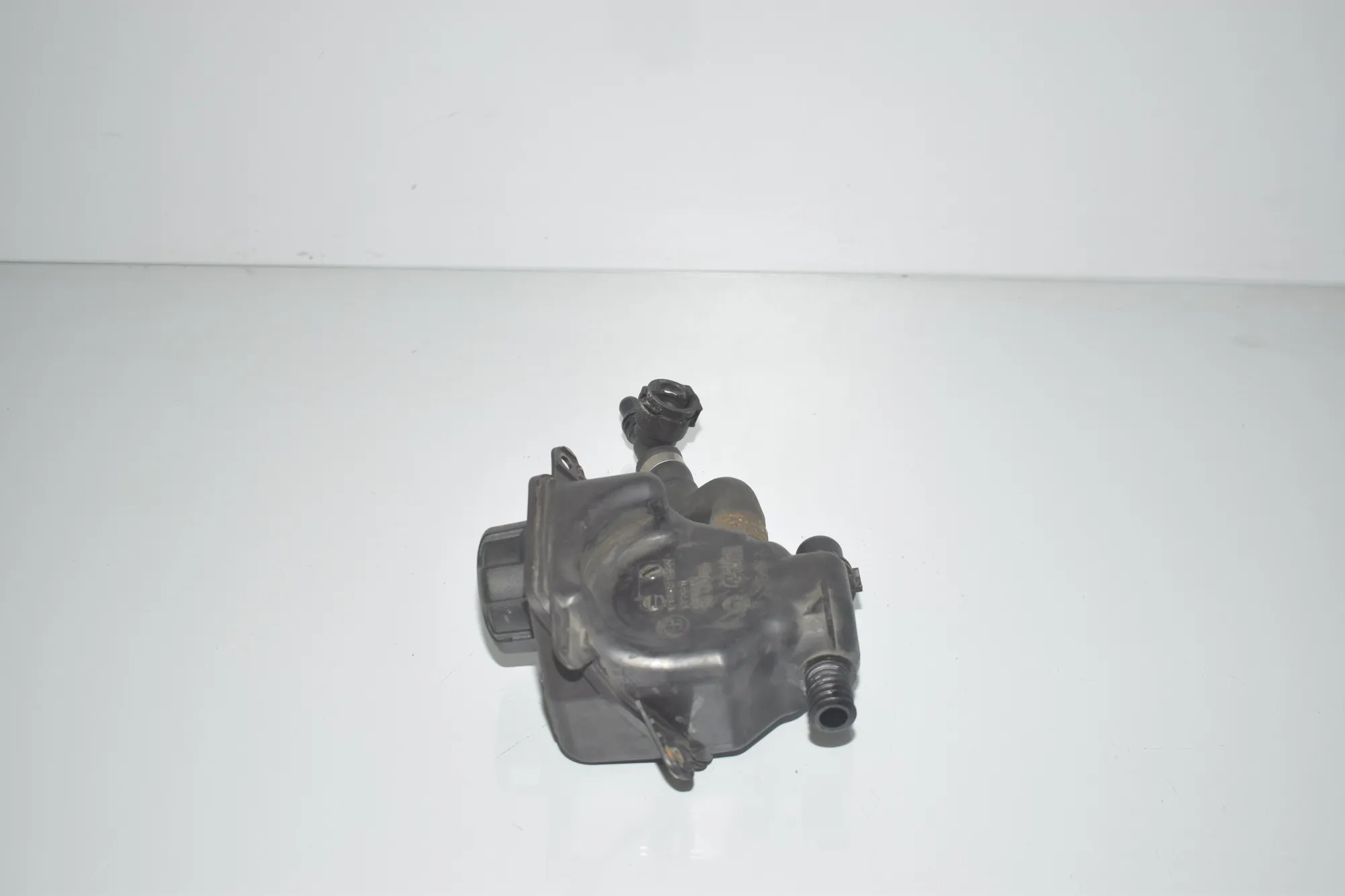 Expansion Tank – OEM 7647281 · BMW 6 Gran Coupe (F06) 650 i xDrive 2013 – 2