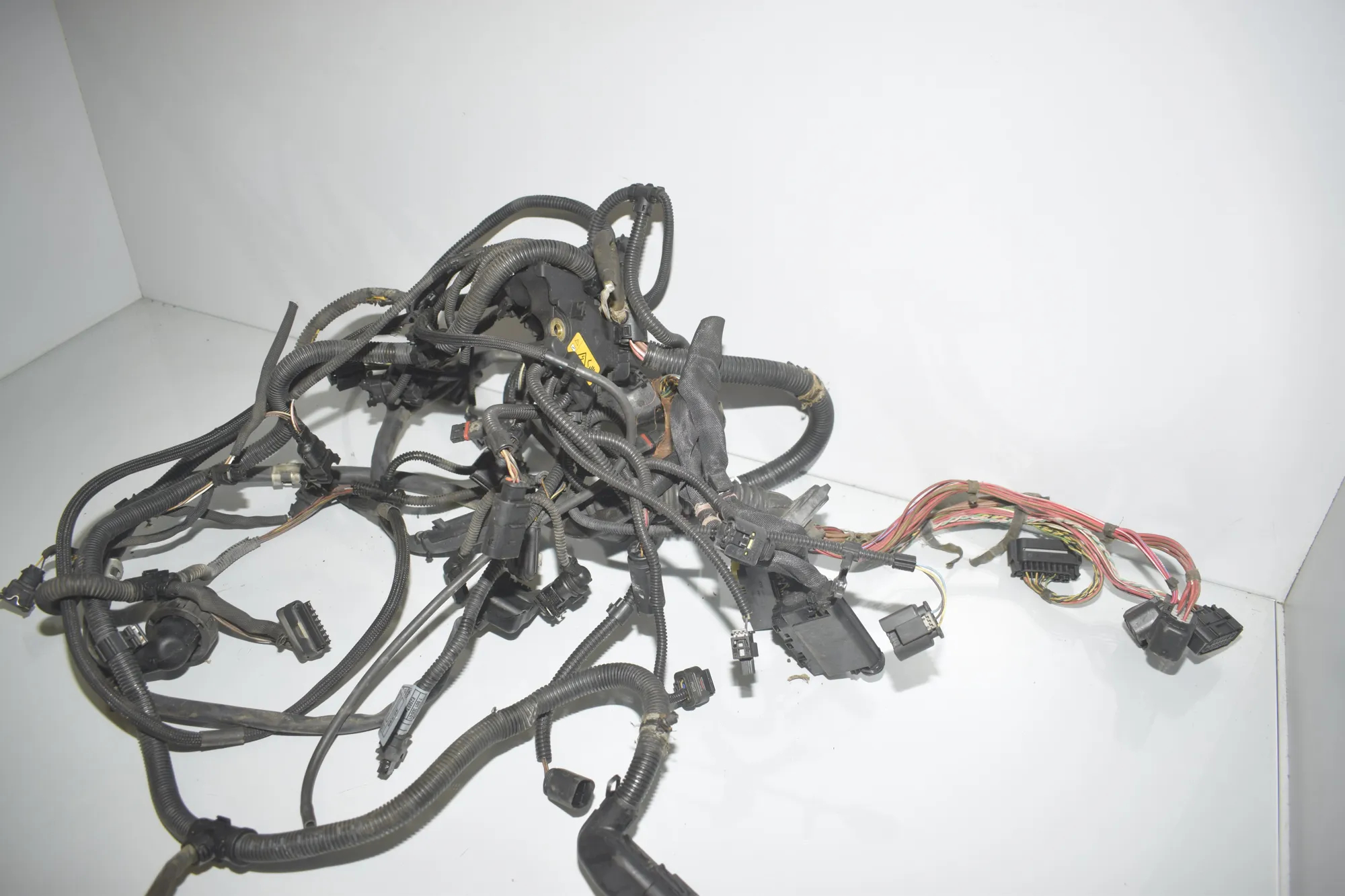 Engine Cable Harness – OEM 7601306 · BMW 6 Gran Coupe (F06) 650 i xDrive 2013 – 3