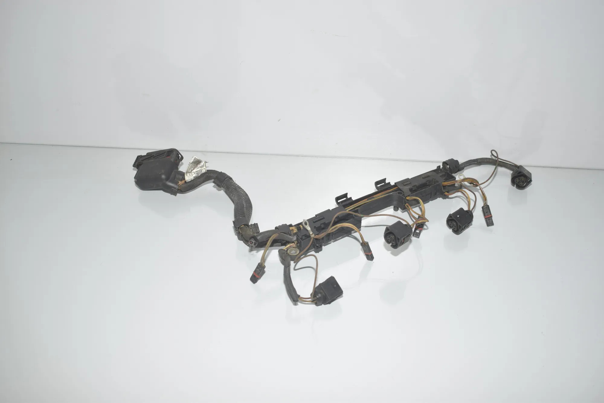Fuel Injector Wire Connection – OEM 8631982 · BMW 6 Gran Coupe (F06) 650 i xDrive 2013