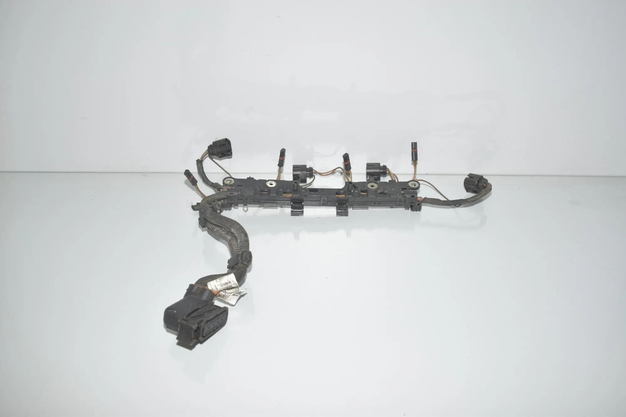Fuel Injector Wire Connection – OEM 8631982 · BMW 6 Gran Coupe (F06) 650 i xDrive 2013 – 2