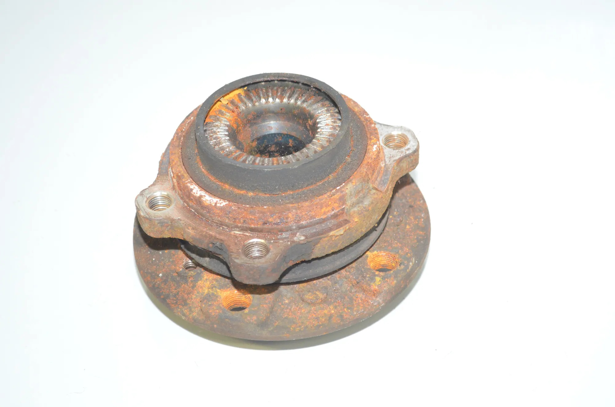 Front Right Wheel Bearing – OEM 6870725 · BMW X3 (F25) xDrive 20 d 2013 – 4