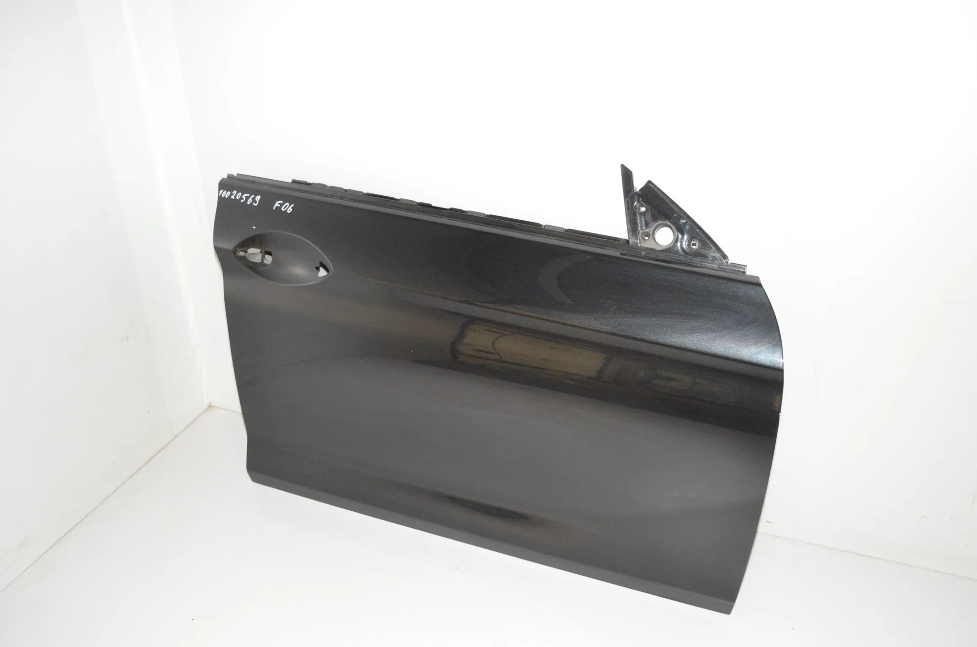 Front Right Door · BMW 6 Gran Coupe (F06) 650 i xDrive 2013