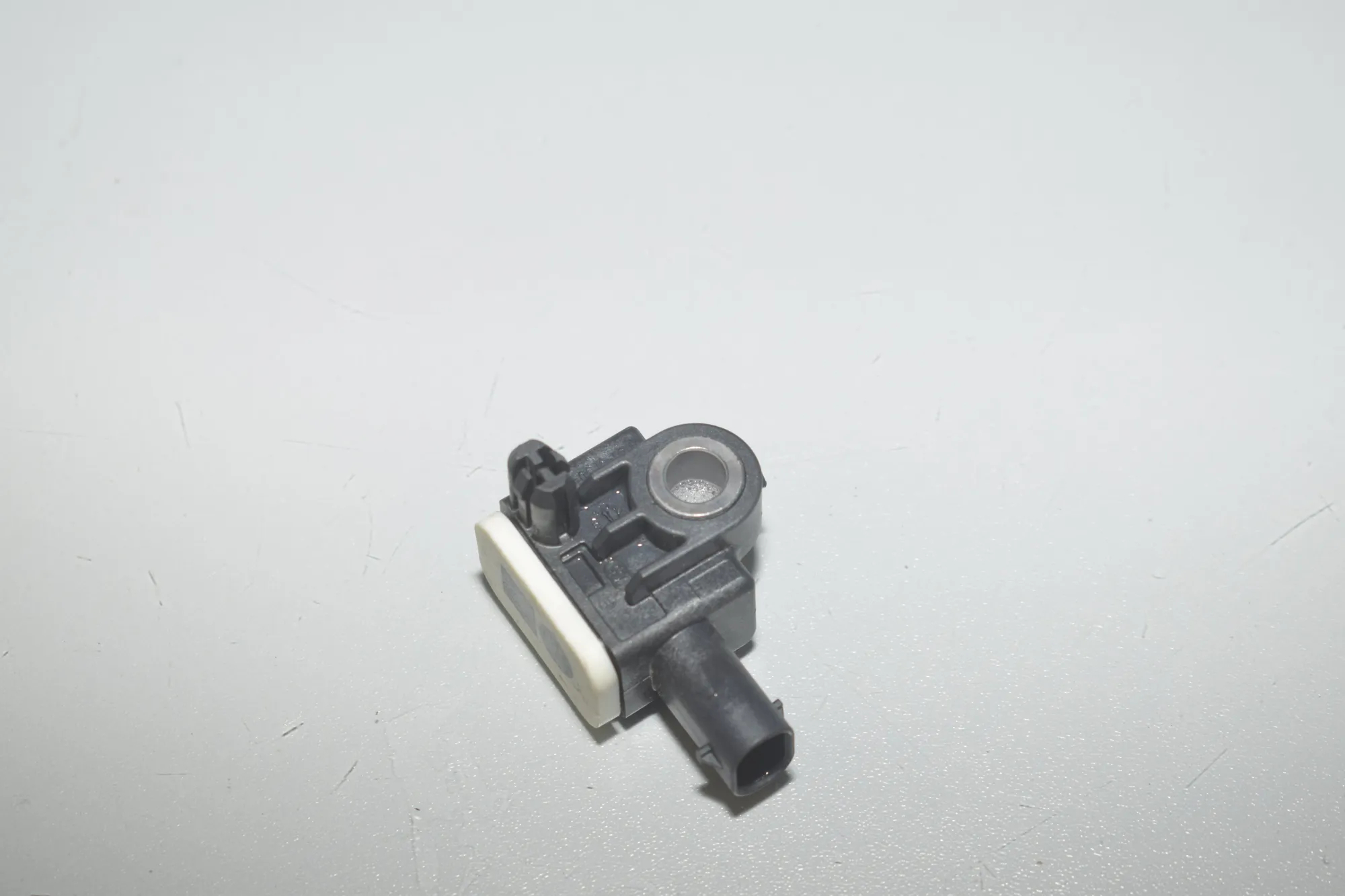 Front Left Impact Sensor – OEM 9234989 · BMW 2 Cabrio (F23) 220 i 2017 – 2