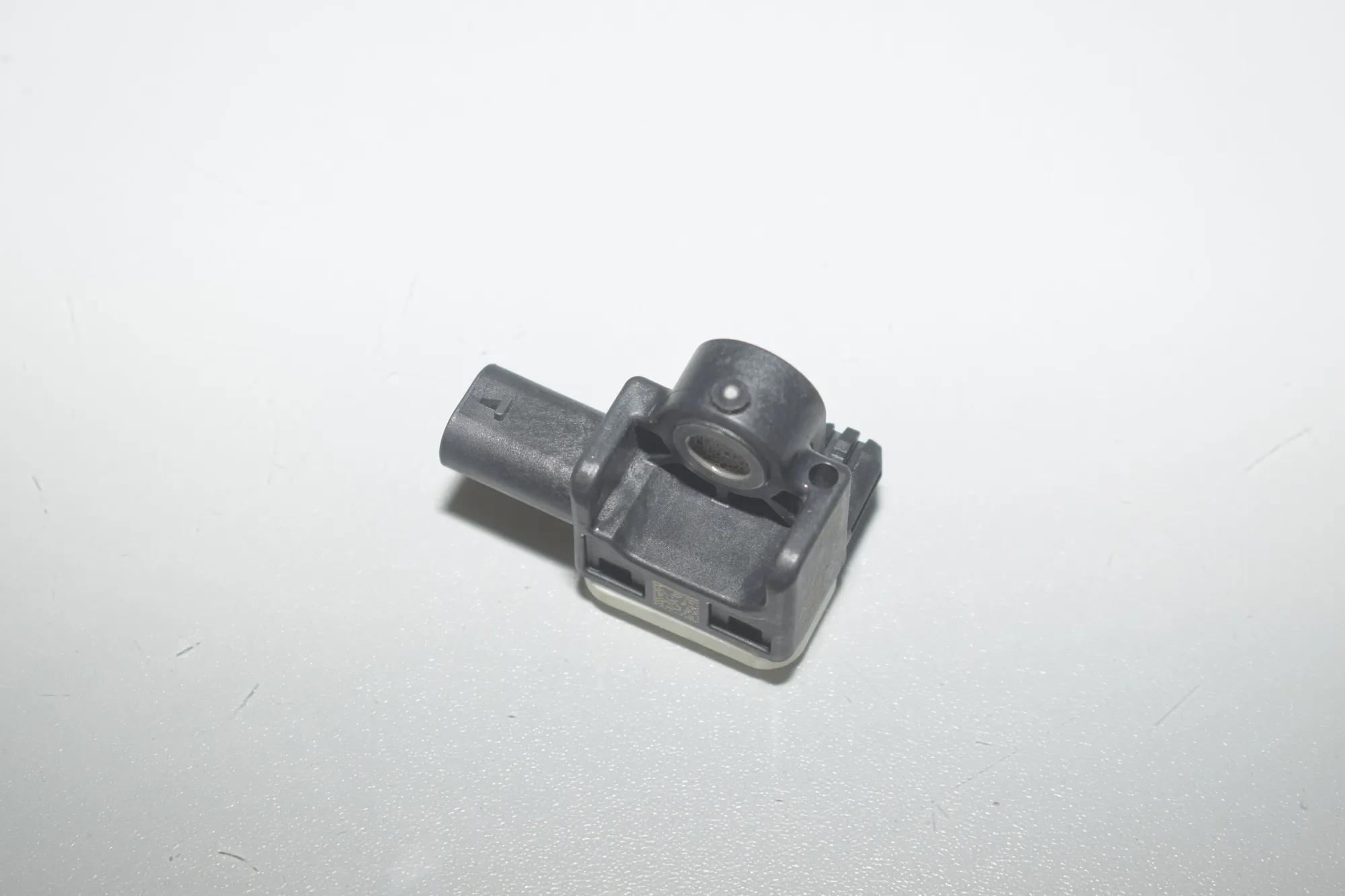 Front Left Impact Sensor – OEM 9234989 · BMW 2 Cabrio (F23) 220 i 2017 – 3