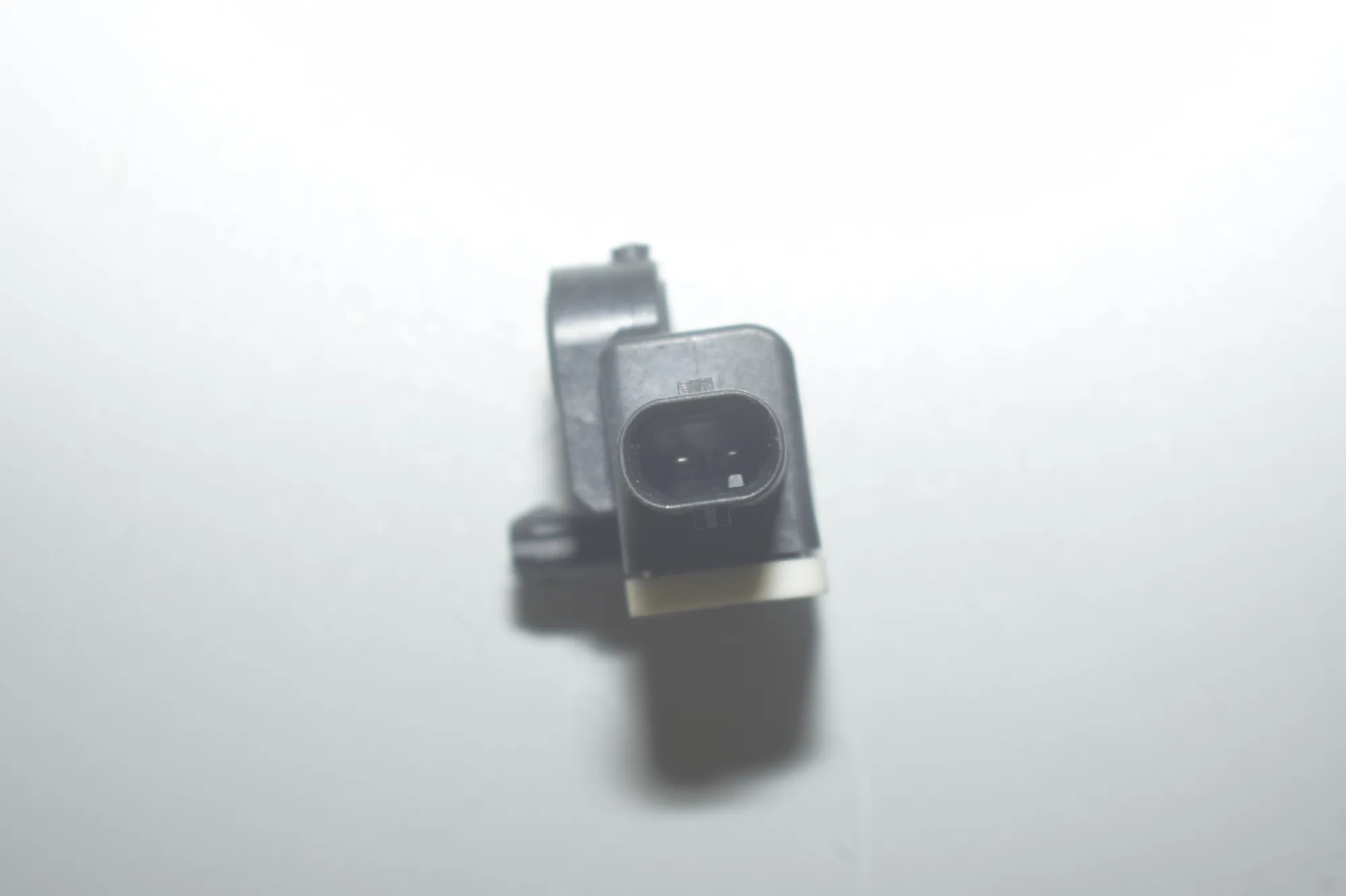 Front Right Impact Sensor – OEM 9234989 · BMW 2 Cabrio (F23) 220 i 2017 – 4