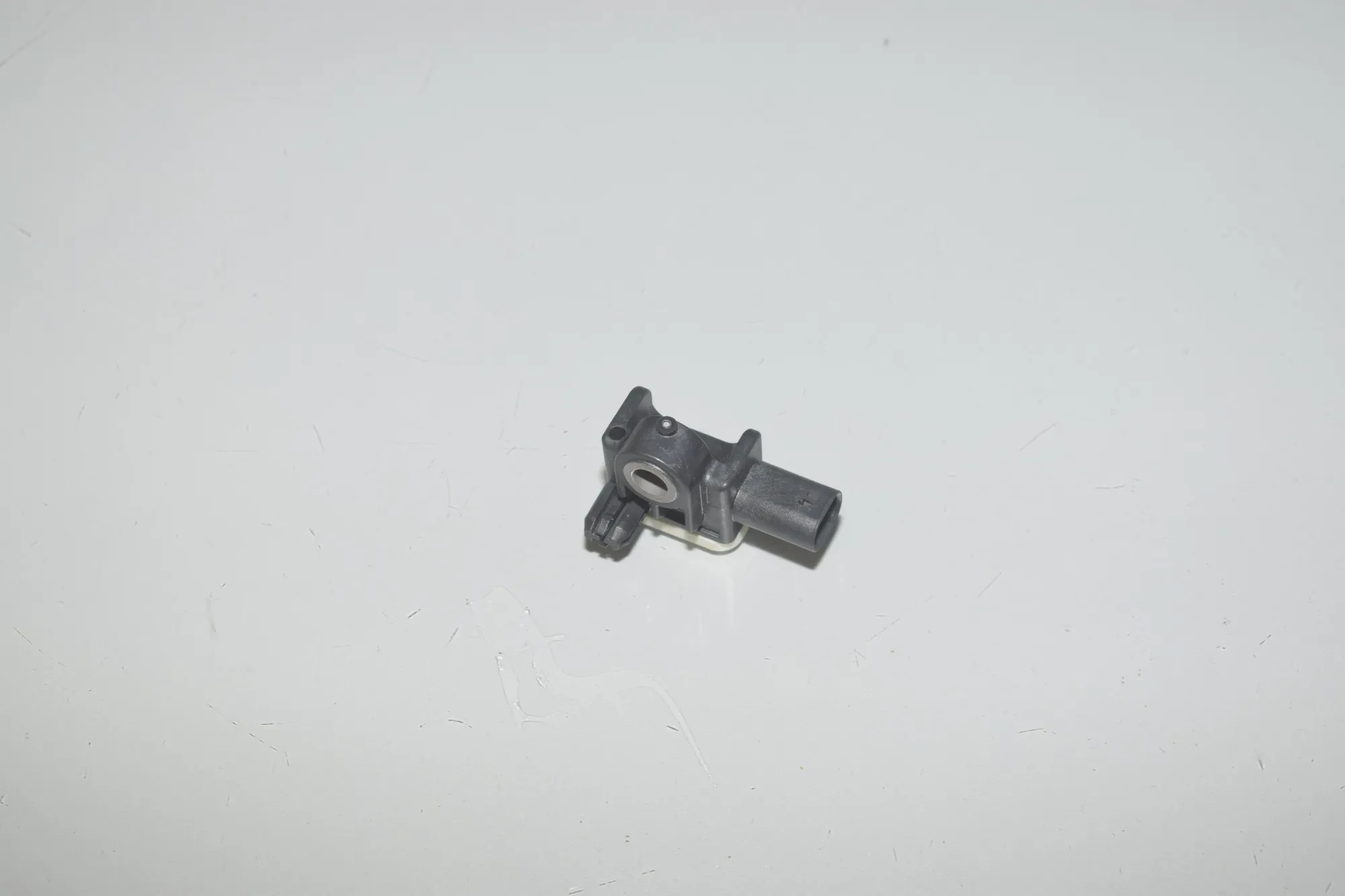 Front Right Impact Sensor – OEM 9234989 · BMW 2 Cabrio (F23) 220 i 2017 – 3