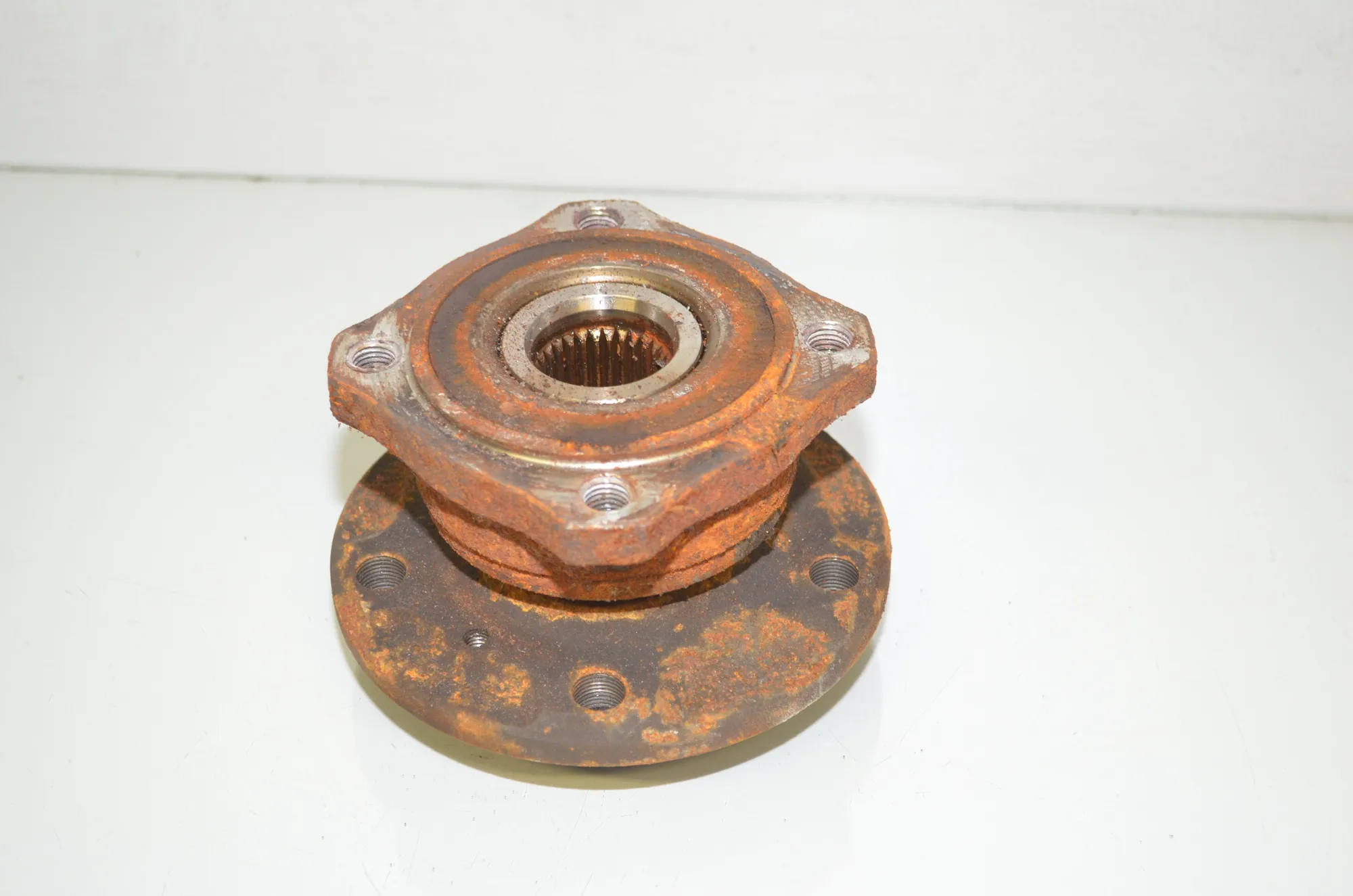 Rear Left Wheel Bearing – OEM 6867815 · BMW X3 (F25) xDrive 20 d 2013 – 4