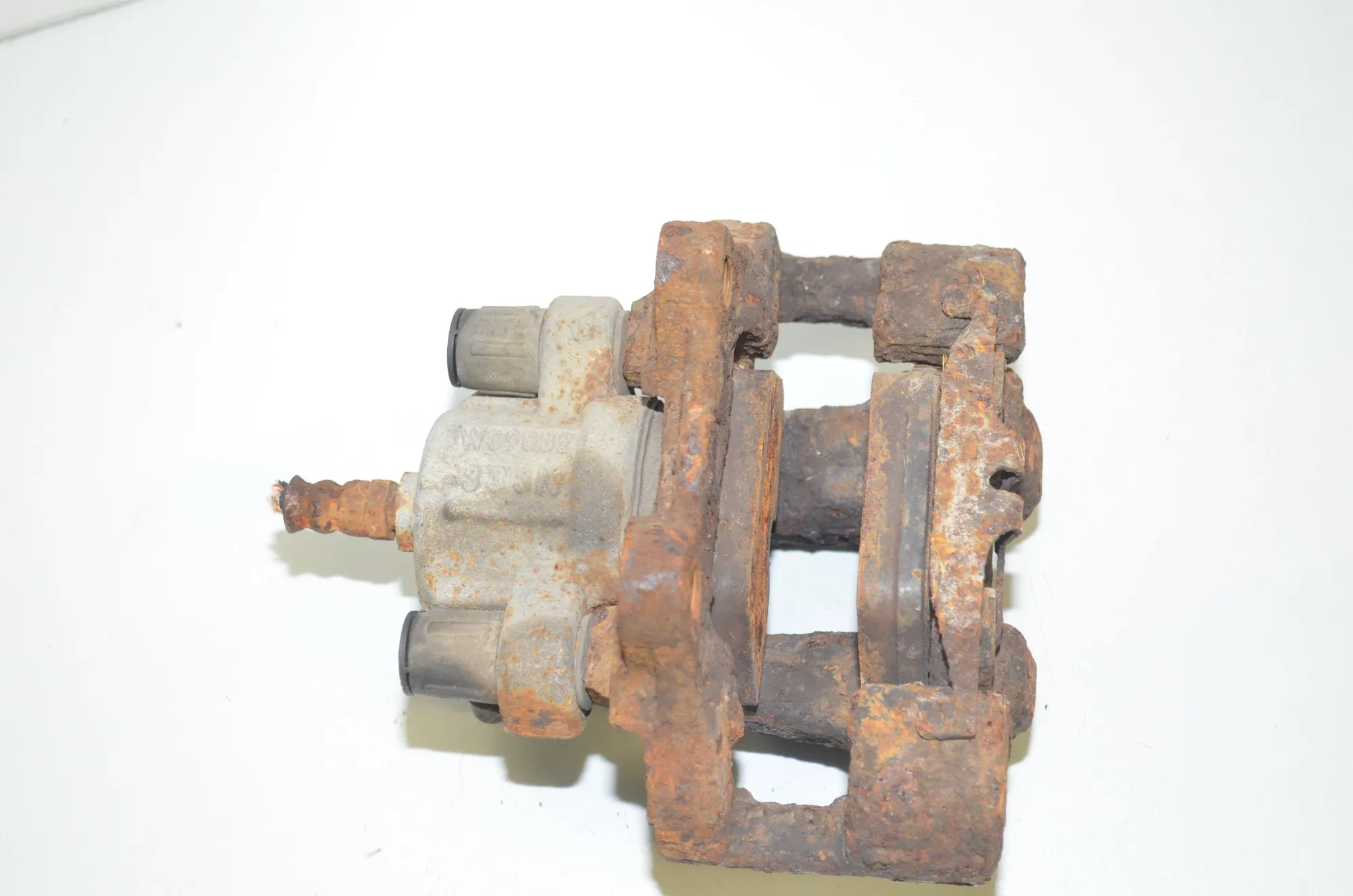 Rear Left Brake Caliper – OEM 6850857 · BMW 3 (F30, F80) 320 d 2012 – 3