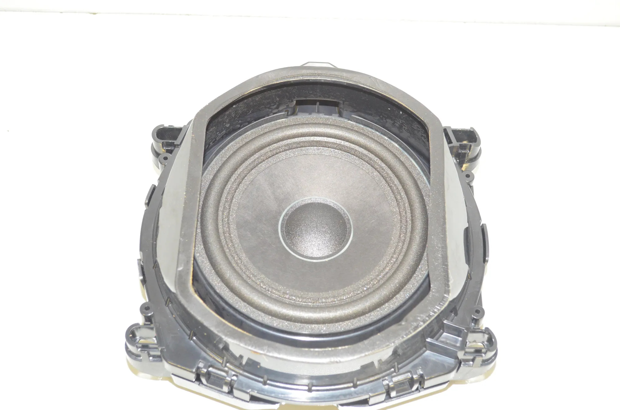 Subwoofer – OEM 9217913 · BMW X3 (F25) xDrive 20 d 2013
