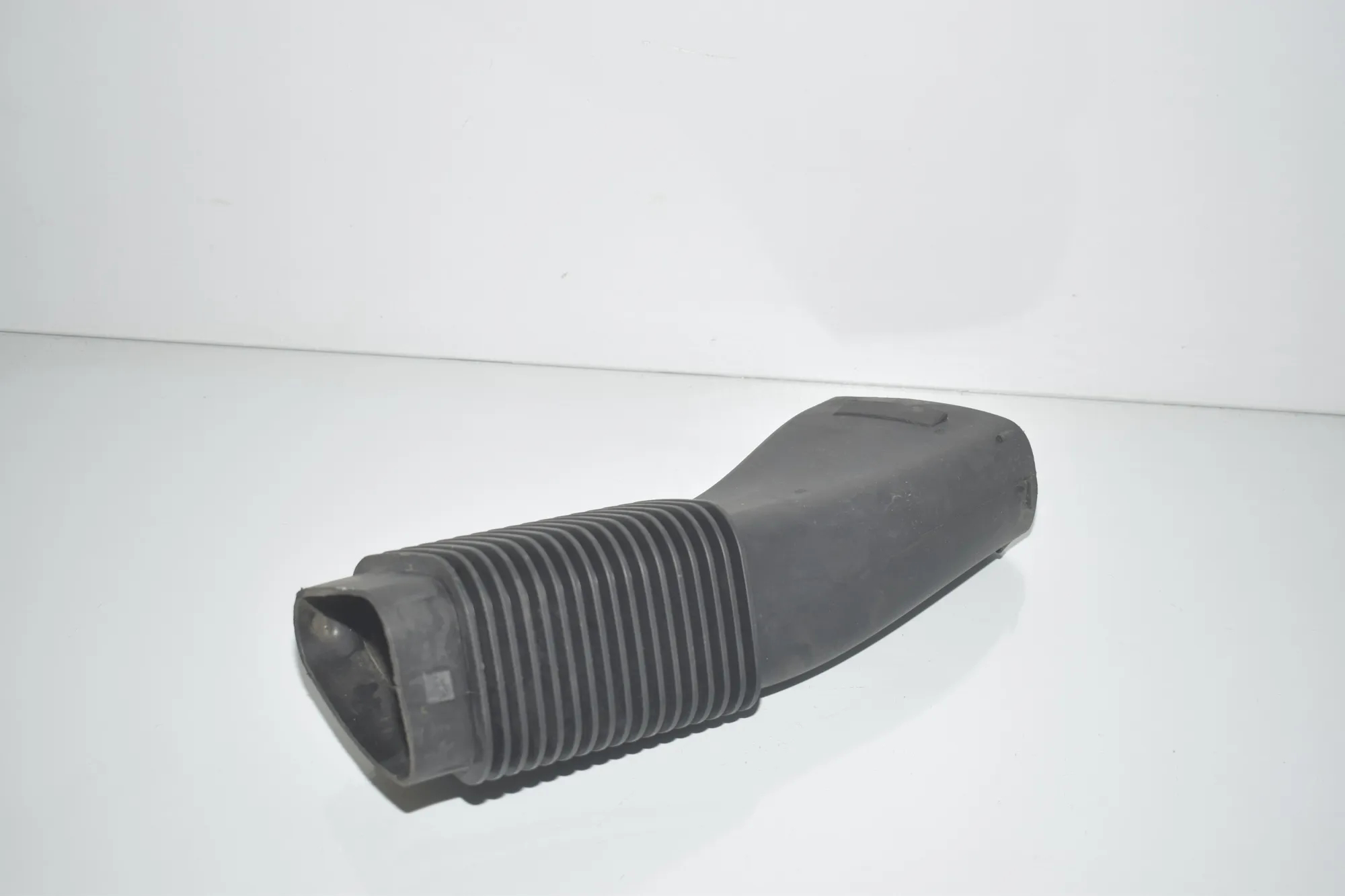 Air Intake Tube – OEM 7811018 · BMW X3 (F25) xDrive 20 d 2013 – 3