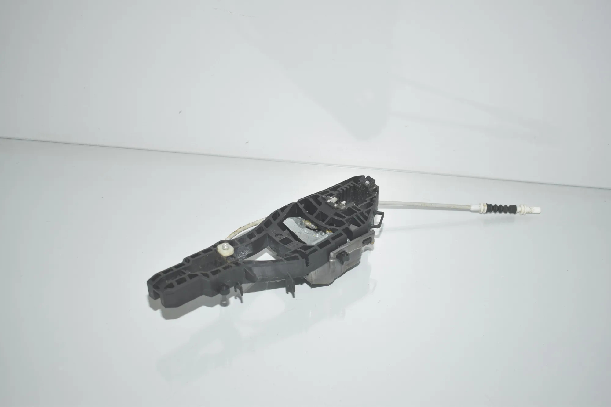 Rear Left Door Interior Handle Frame – OEM 7332267 · BMW 3 (F30, F80) 320 d 2012 – 3