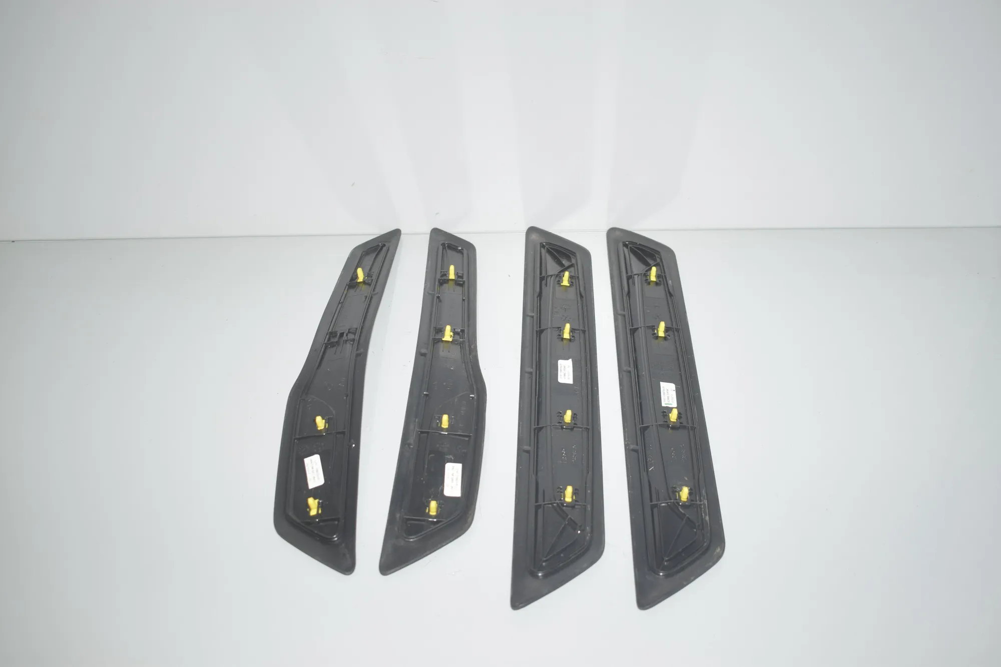 Door Sill Trim Kit – OEM 7289225 · BMW 3 (F30, F80) 320 d 2012 – 4