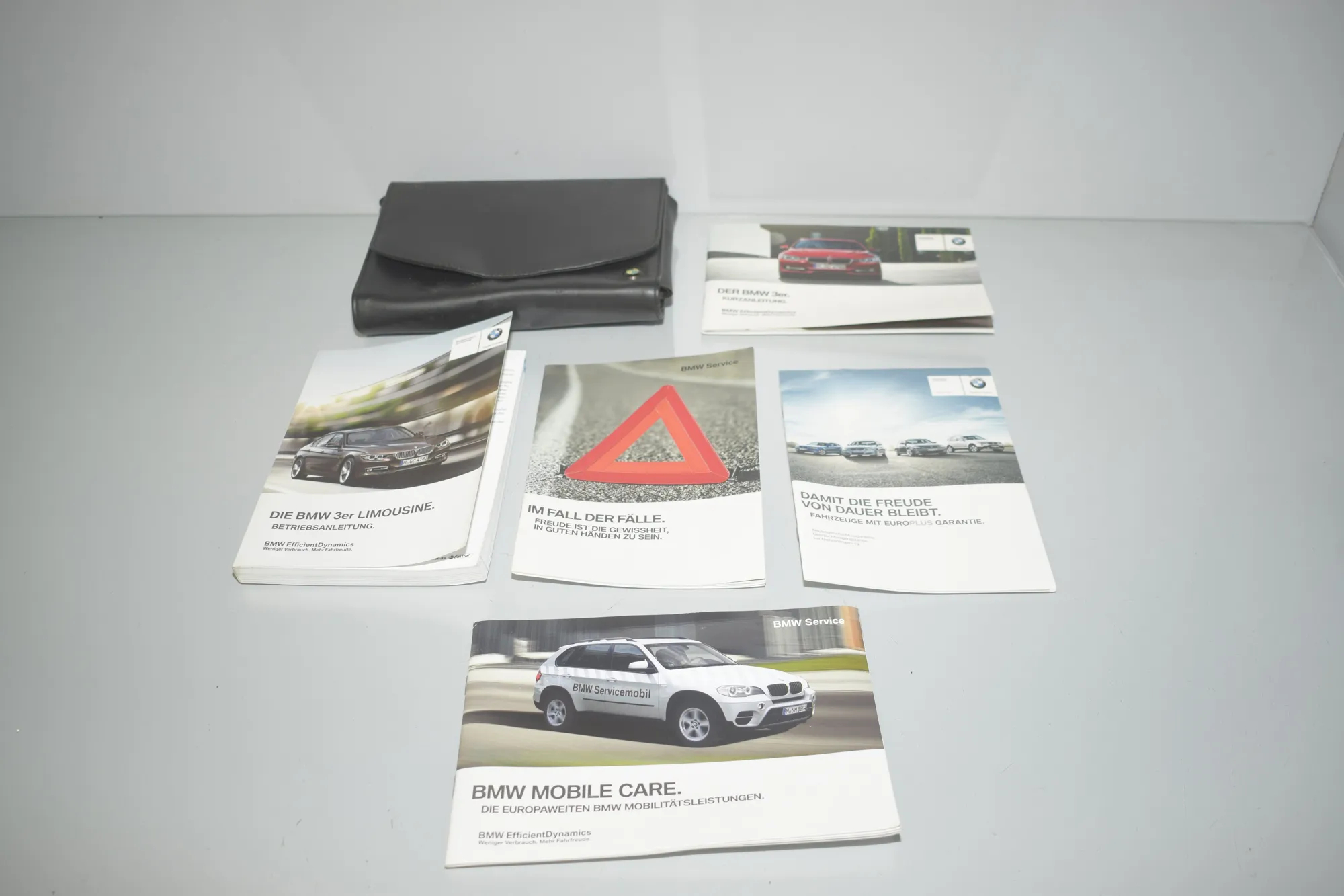 Manual Service Book – OEM 2608613 · BMW 3 (F30, F80) 320 d 2012
