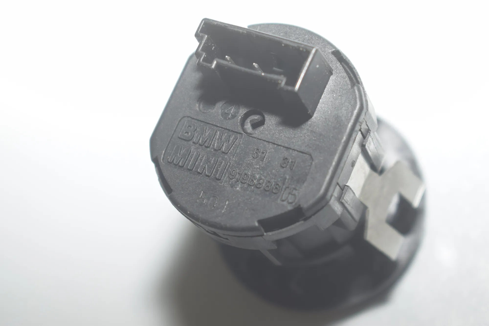 SRS Switch – OEM 9198886 · BMW 3 (F30, F80) 320 d 2012 – 5
