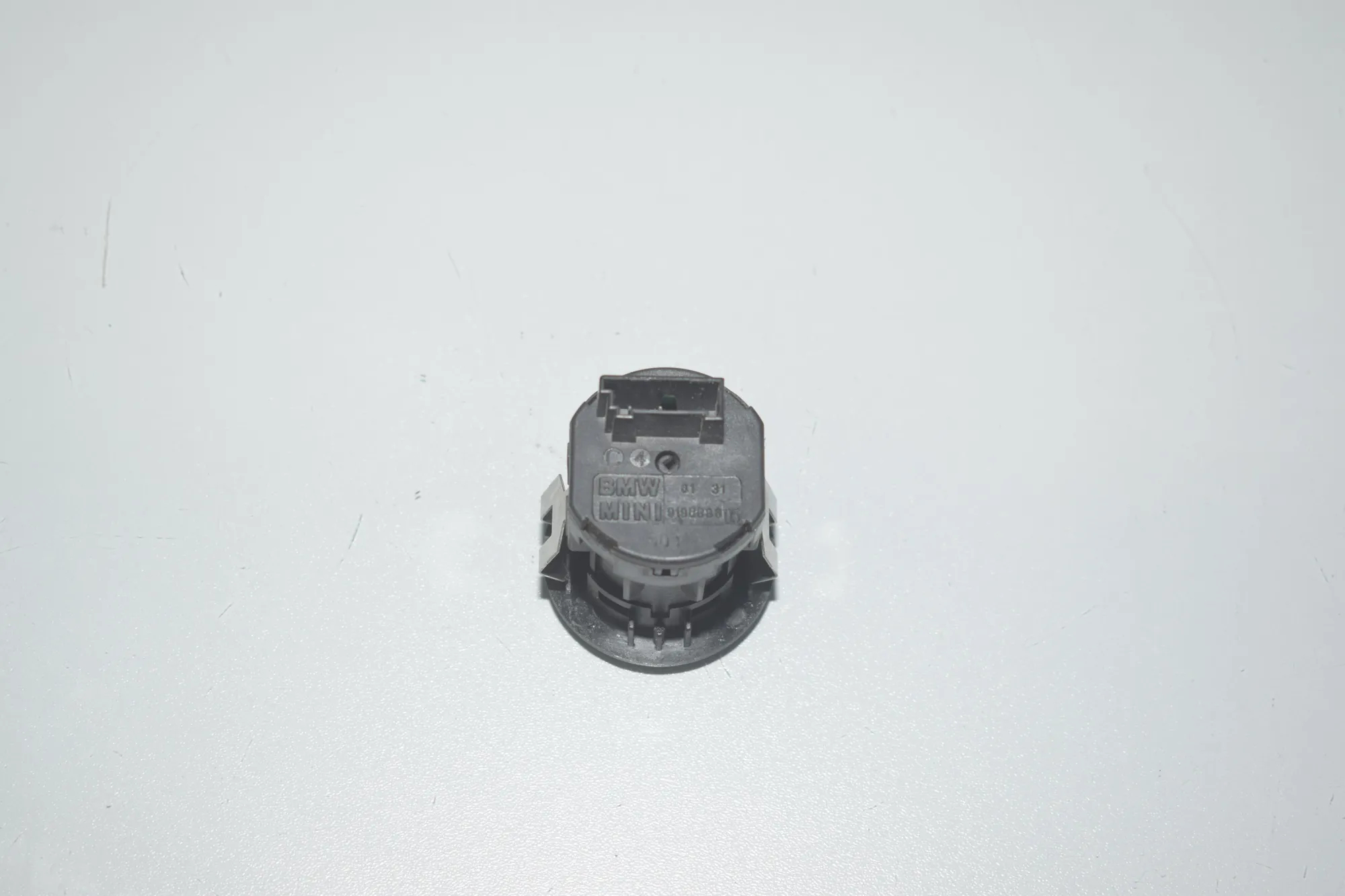 SRS Switch – OEM 9198886 · BMW 3 (F30, F80) 320 d 2012 – 3
