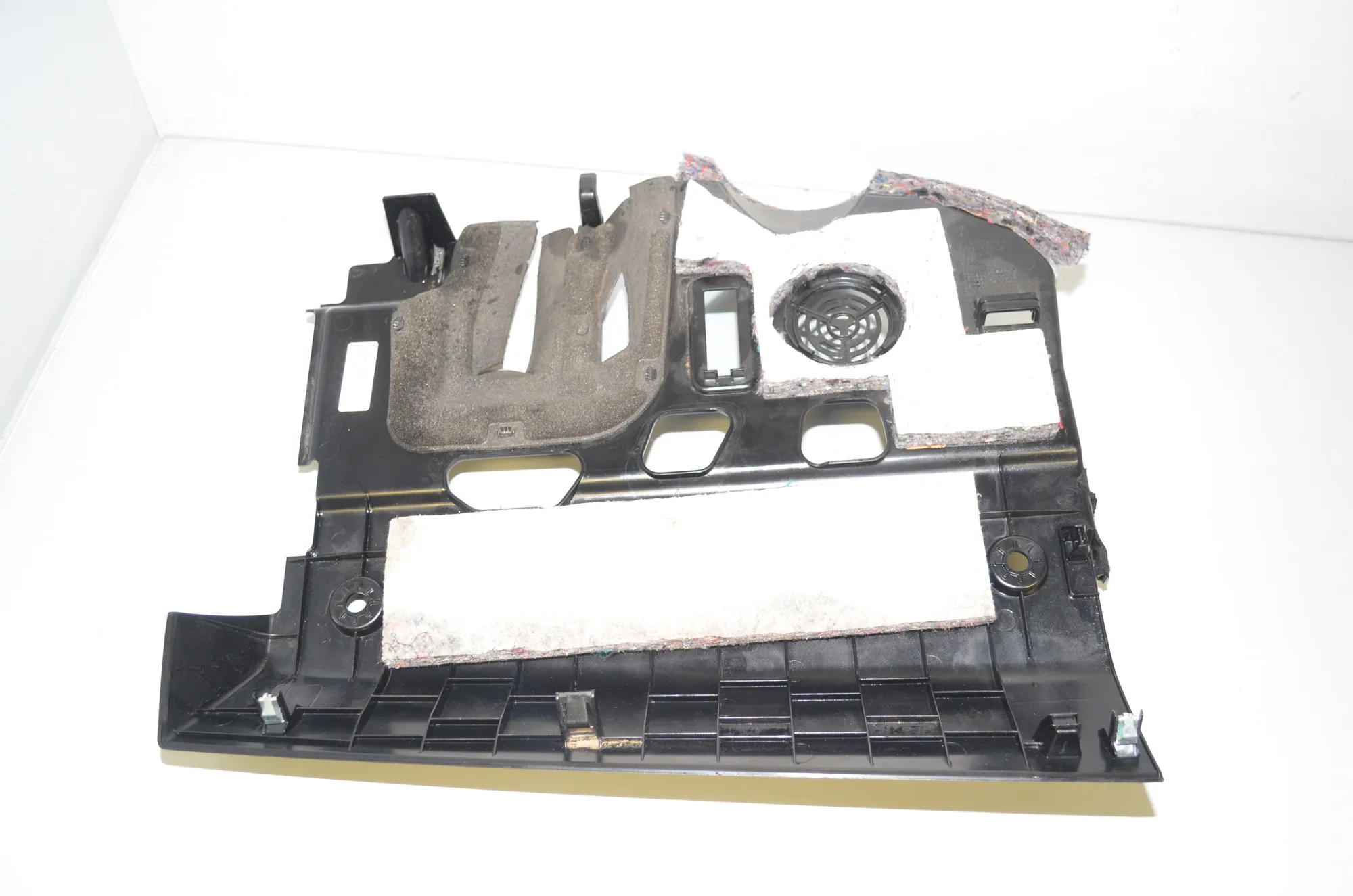 Dashboard Lower Trim – OEM 9205396 · BMW 2 Cabrio (F23) 220 i 2016 – 3