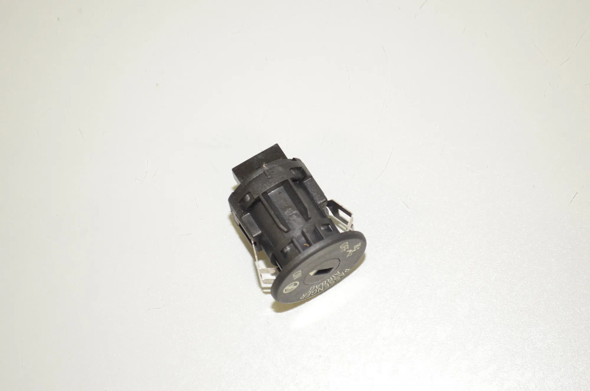 SRS Switch – OEM 9326501 · BMW 2 Cabrio (F23) 220 i 2016 – 2