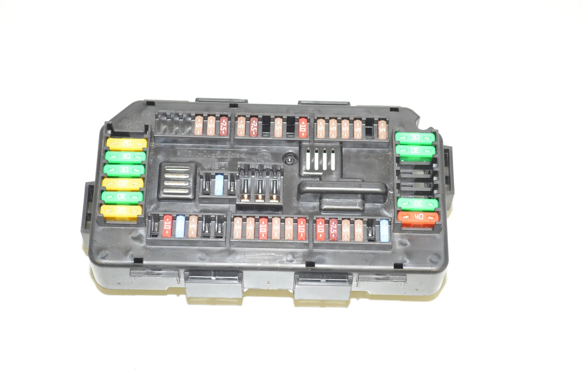 Fuse Box – OEM 9389068 · BMW 2 Cabrio (F23) 220 i 2016 – 2