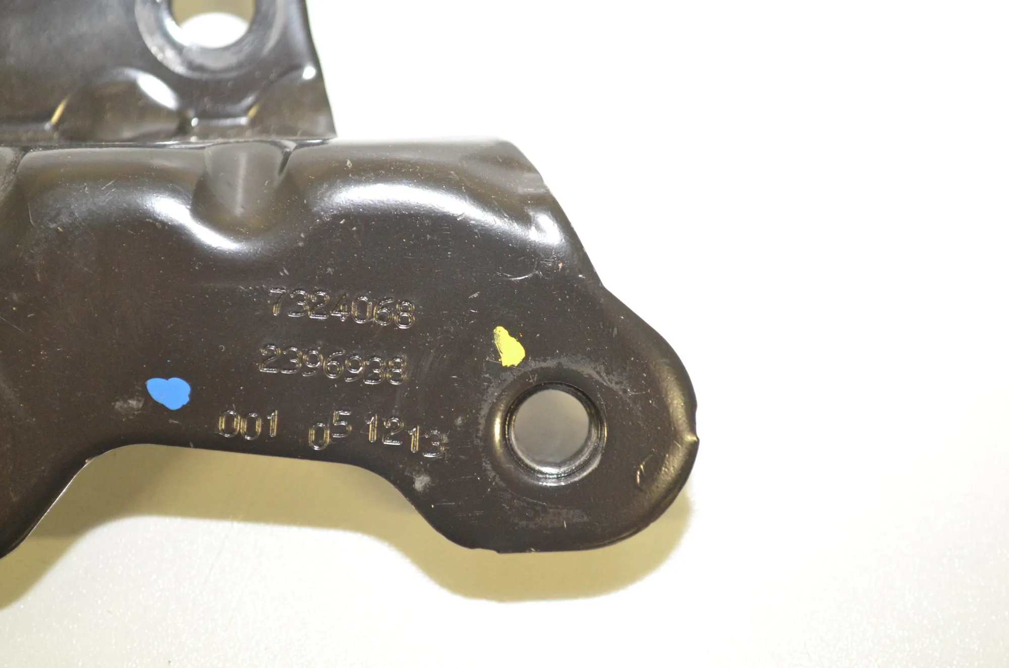Bracket – OEM 7324067 · BMW 3 Gran Turismo (F34) 320 d 2014 – 5