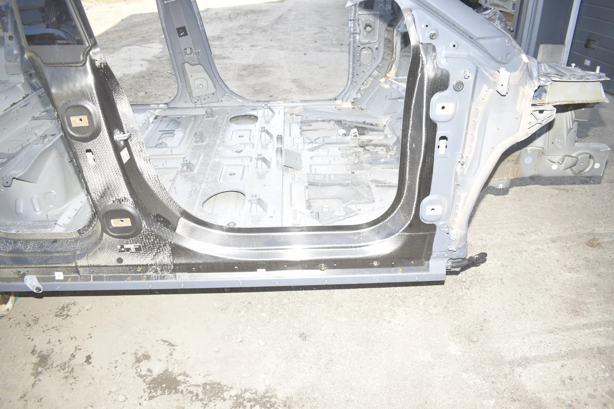 Right Side Metallic Sideskirt Cover · BMW iX (I20) BMW iX (I20) M60 2022 – 4