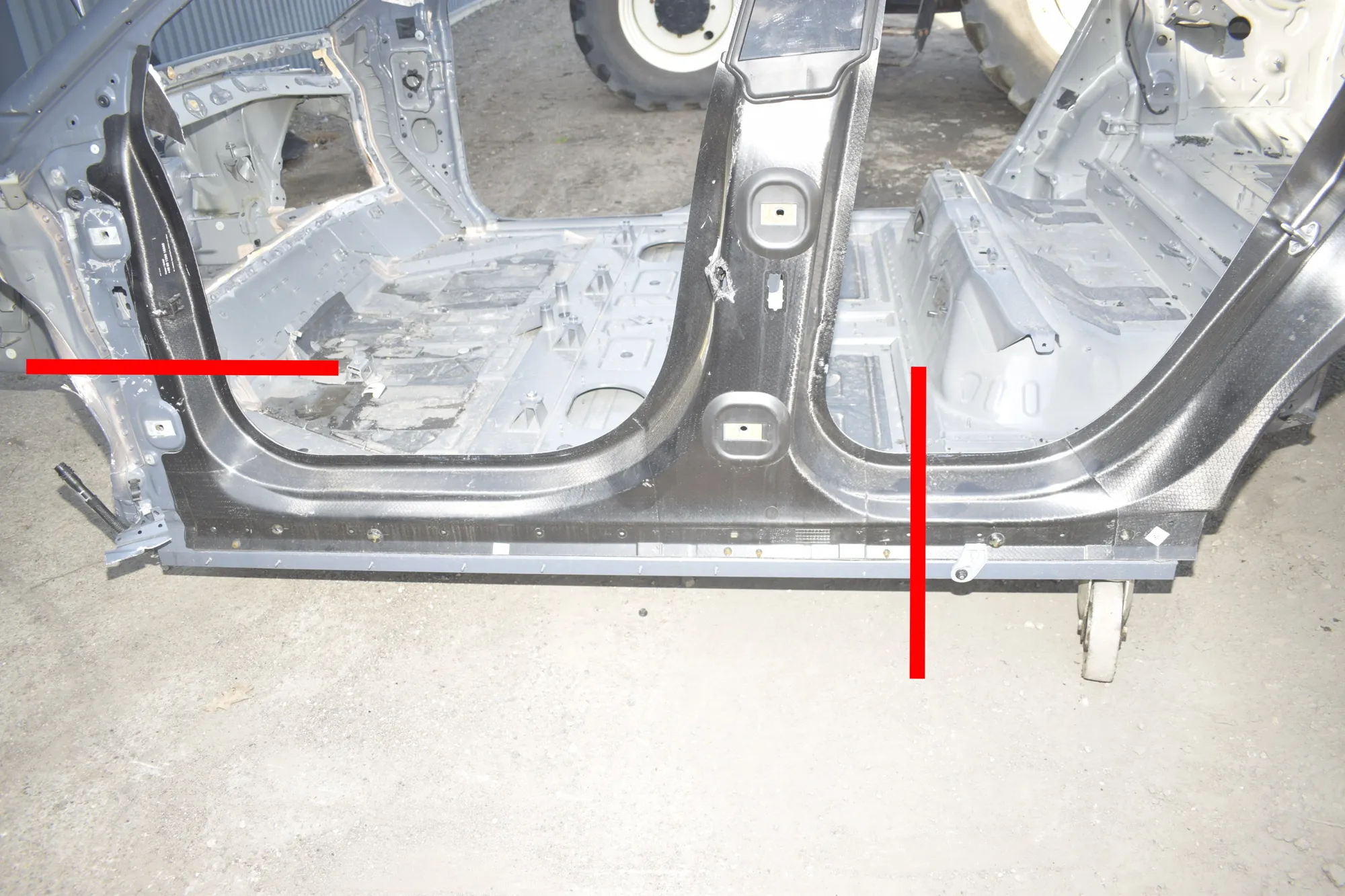 Left Side Metalic Sideskirt Cover · BMW iX (I20) BMW iX (I20) M60 2022