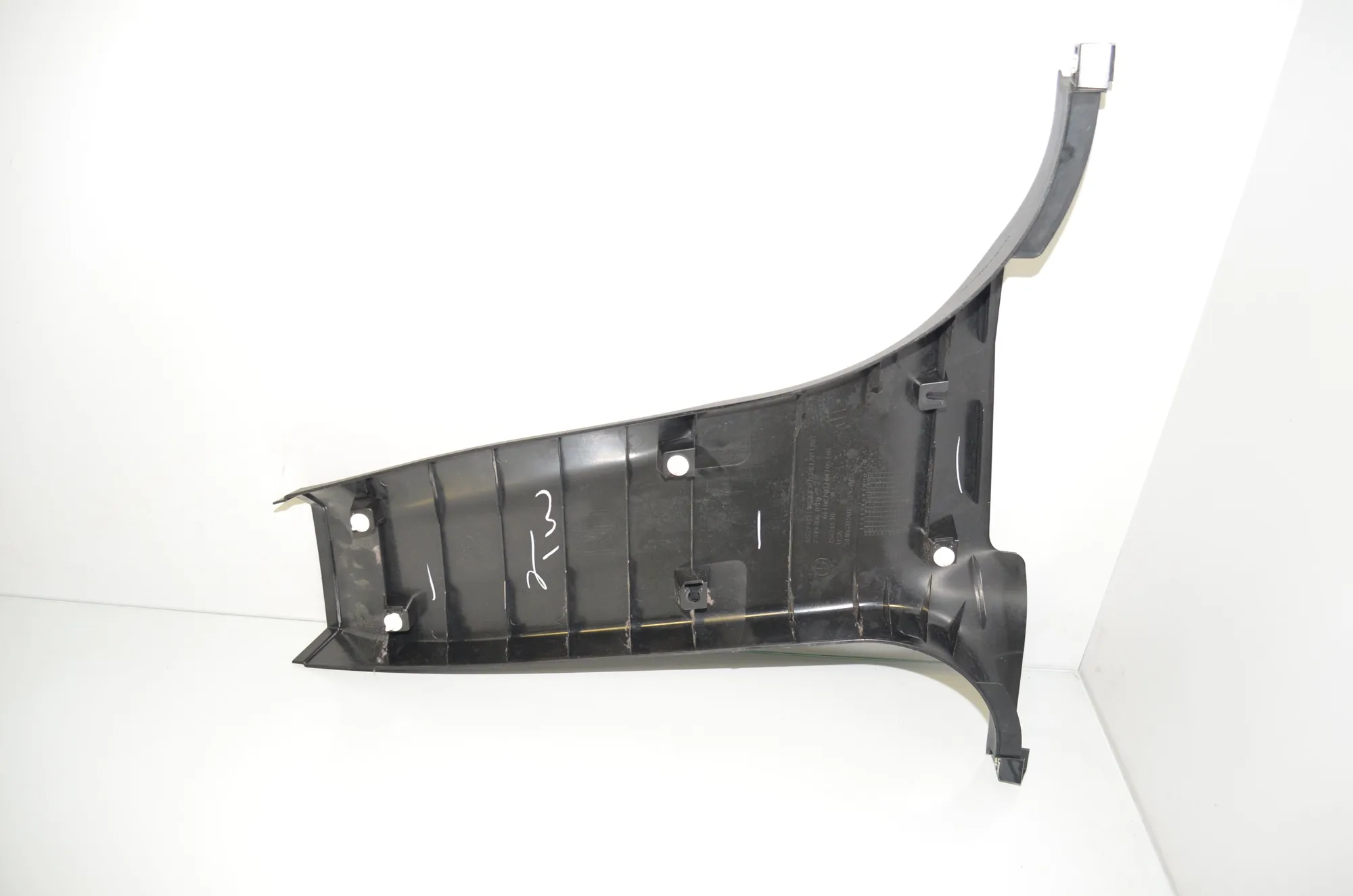 Right Side B Pillar Trim – OEM 7319056 · BMW X3 (F25) xDrive 20 d 2013 – 3