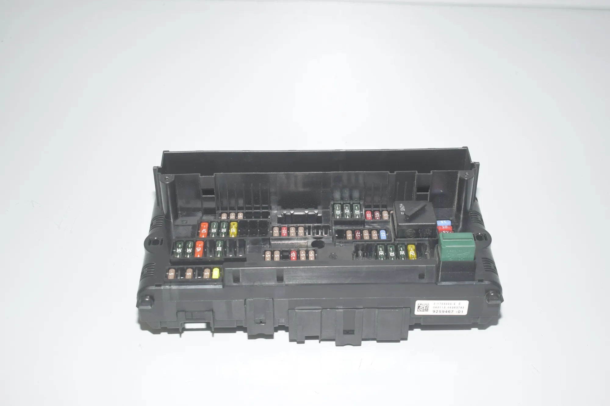 Fuse Box – OEM 9259467 · BMW X3 (F25) xDrive 20 d 2013