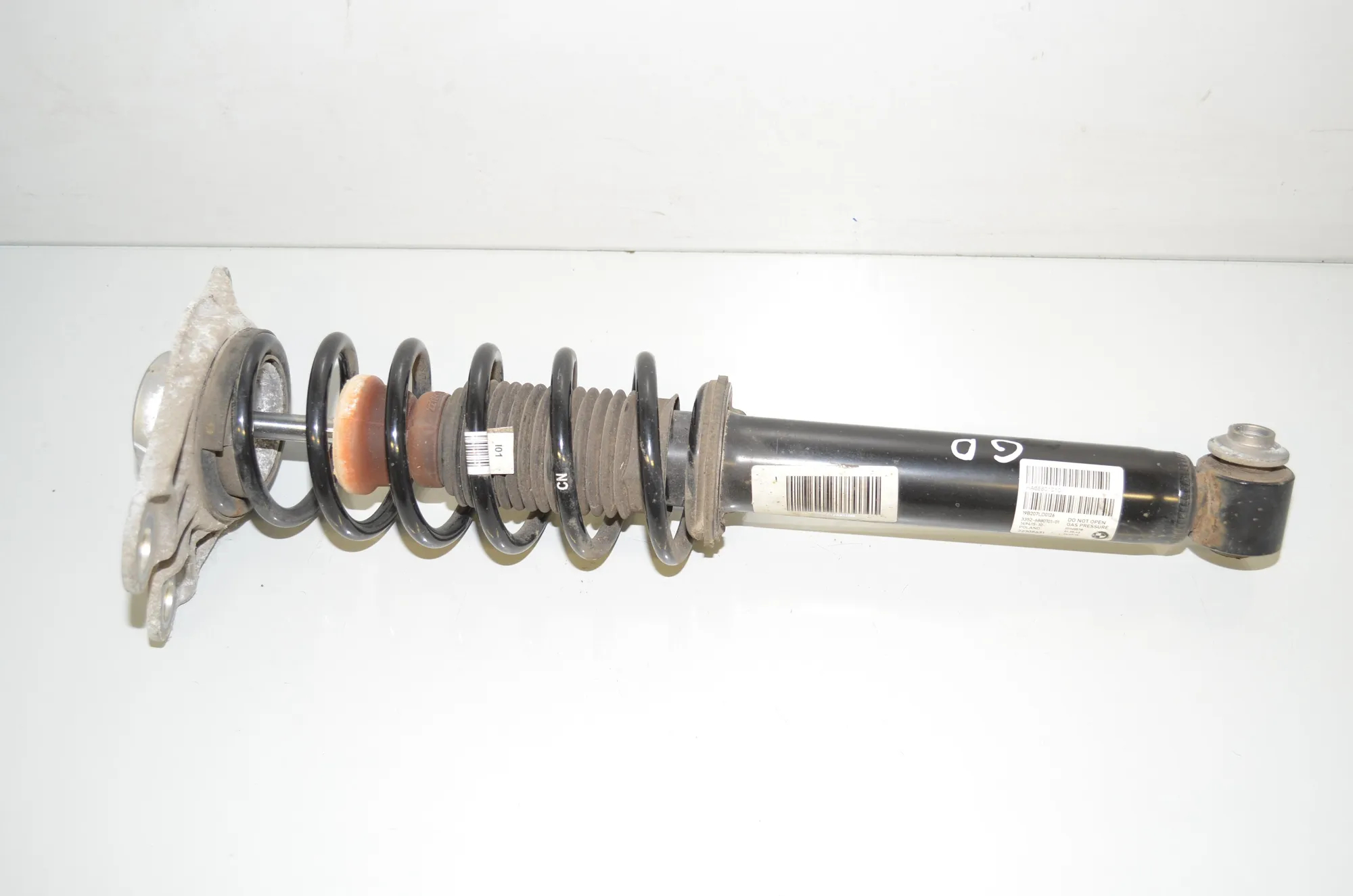Rear Right Shock Absorber – OEM 6880101 · BMW i3 (I01) Electric 2019