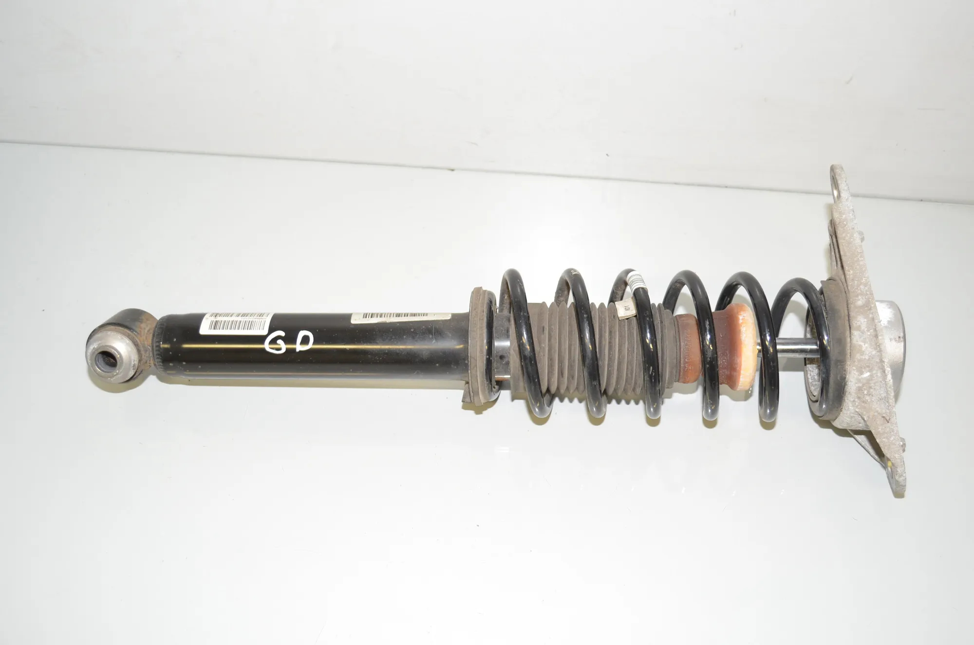 Rear Right Shock Absorber – OEM 6880101 · BMW i3 (I01) Electric 2019 – 2