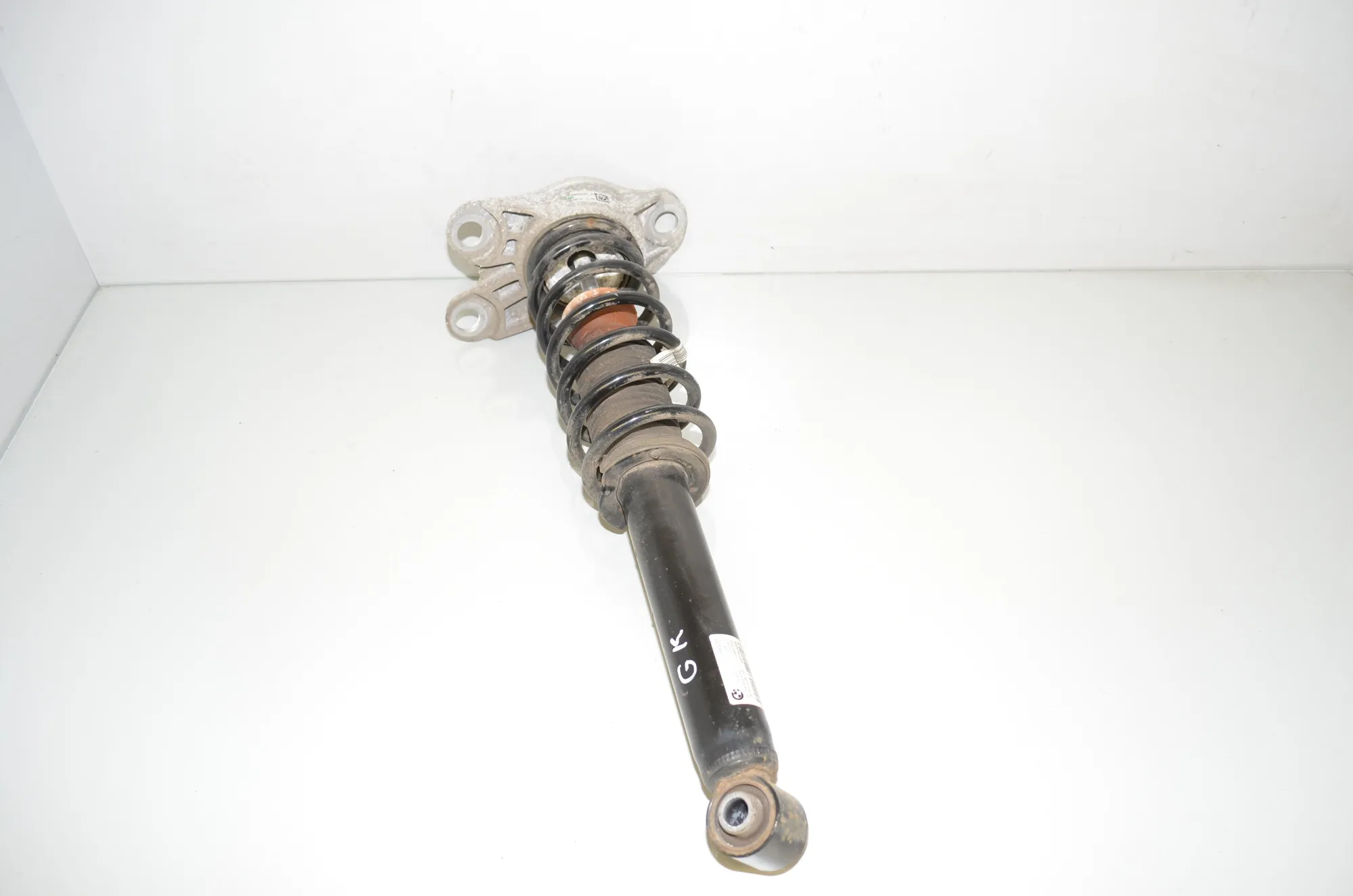 Rear Left Shock Absorber – OEM 6880101 · BMW i3 (I01) Electric 2019 – 3